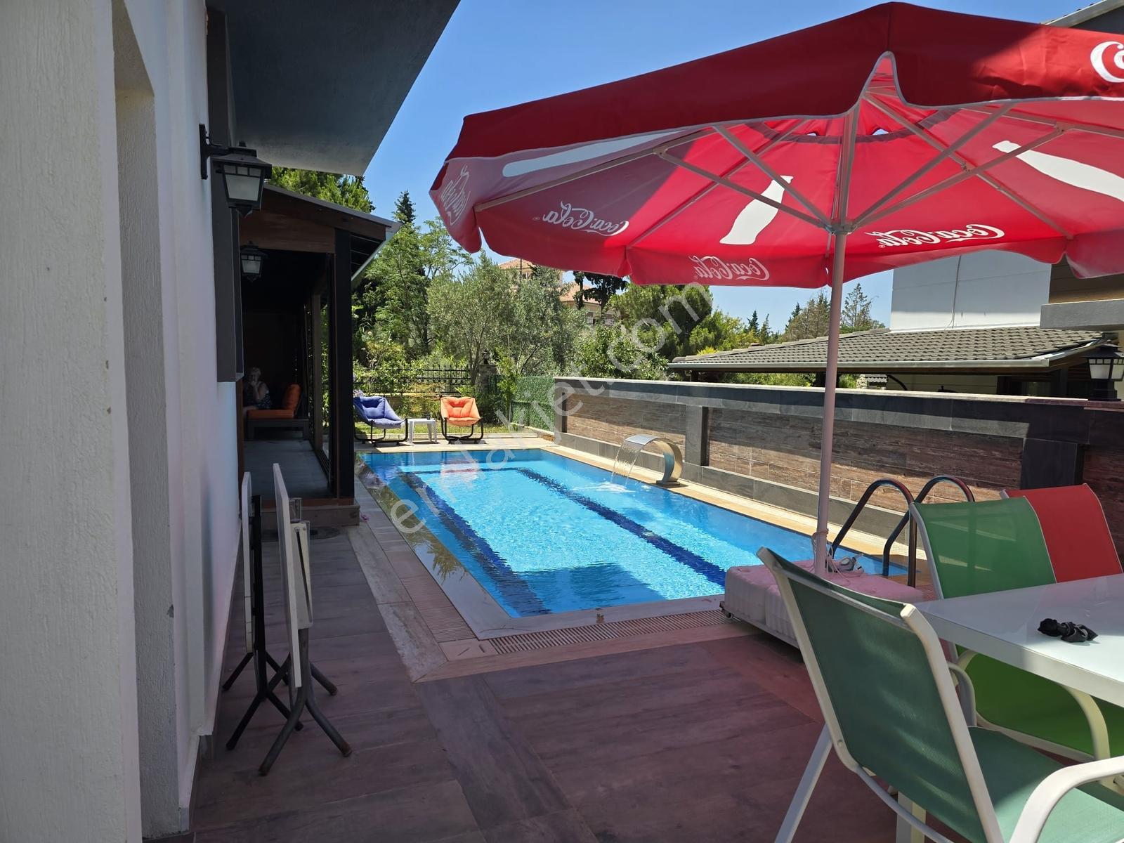 Davutlar'da Çok Özellikli 160 M2 Eşyalı Satılık 4+1 Lüks Villa - Görsel 13