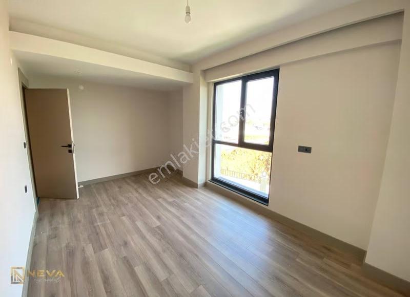 Camili'de Satılık Sıfır 3+1 Daire Asansörlü Bina - Görsel 7