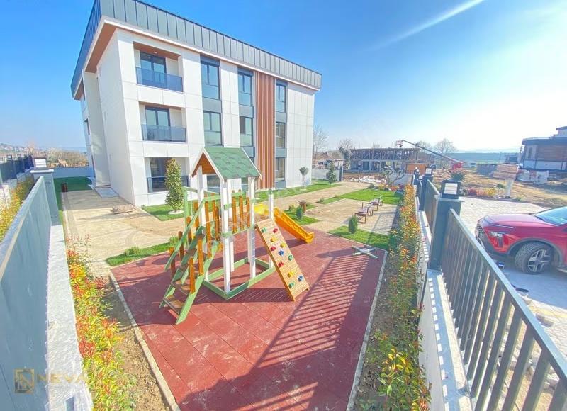Camili'de Satılık Sıfır 3+1 Daire Asansörlü Bina - Görsel 16