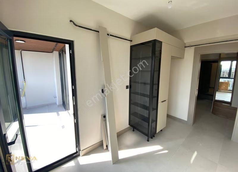 Camili'de Satılık Sıfır 3+1 Daire Asansörlü Bina