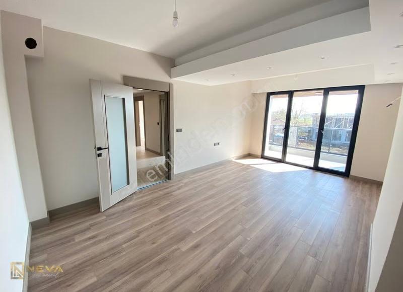 Camili'de Satılık Sıfır 3+1 Daire Asansörlü Bina - Görsel 21