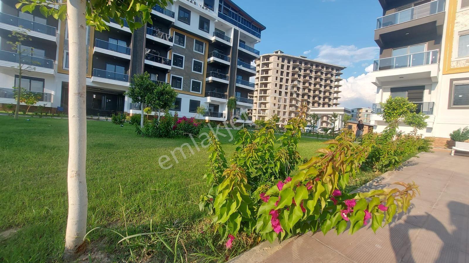 Pazarcı Mahallesi Ful Aktiviteli Sitede 1+1 Daire - Görsel 2