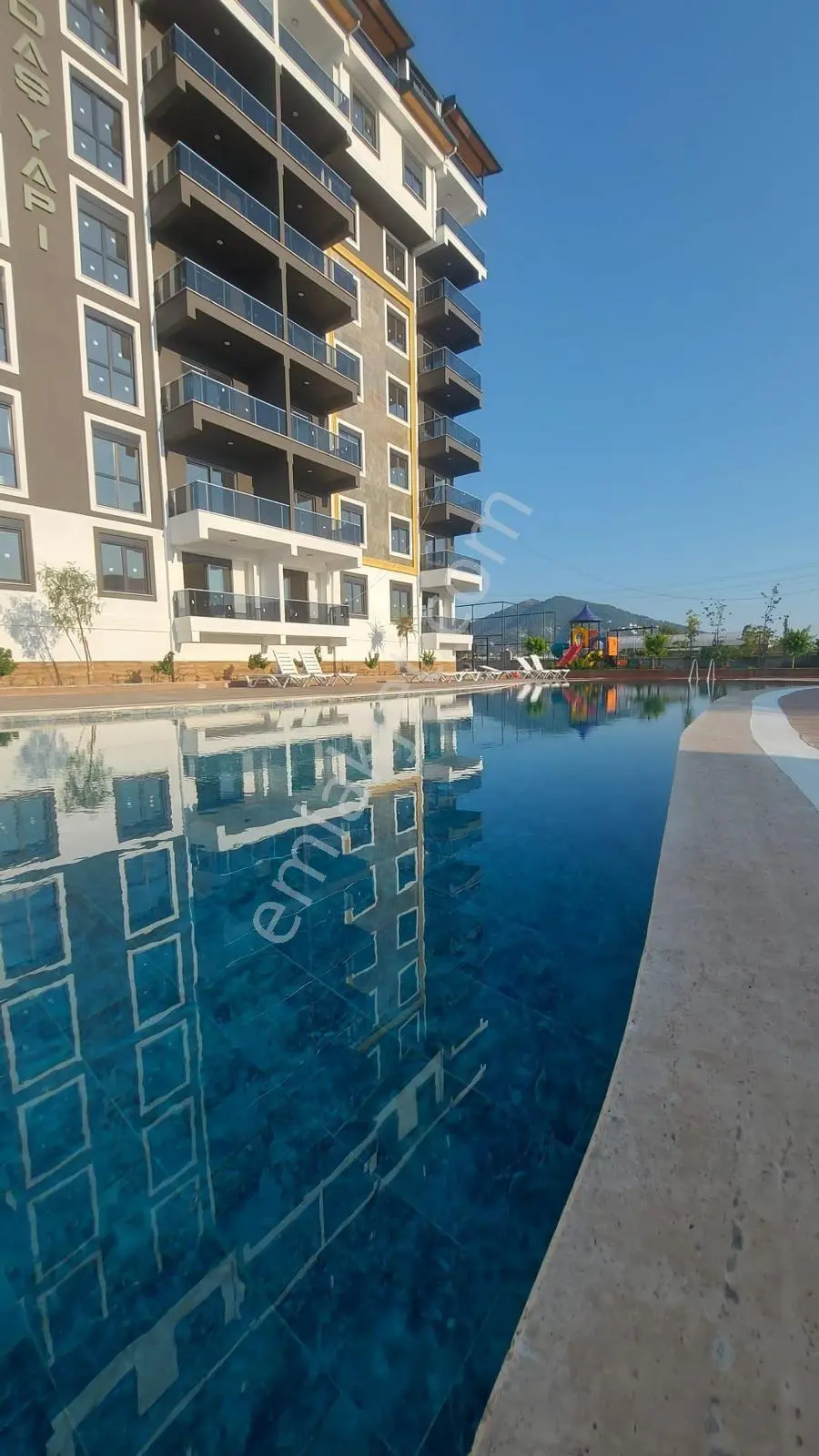 Pazarcı Mahallesi Ful Aktiviteli Sitede 1+1 Daire
