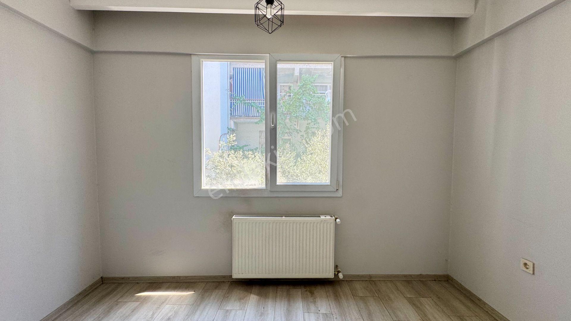 Küçükçiğli Merkeze Yakın Kiralık 2+1 Açık Mutfak Daire - Görsel 7