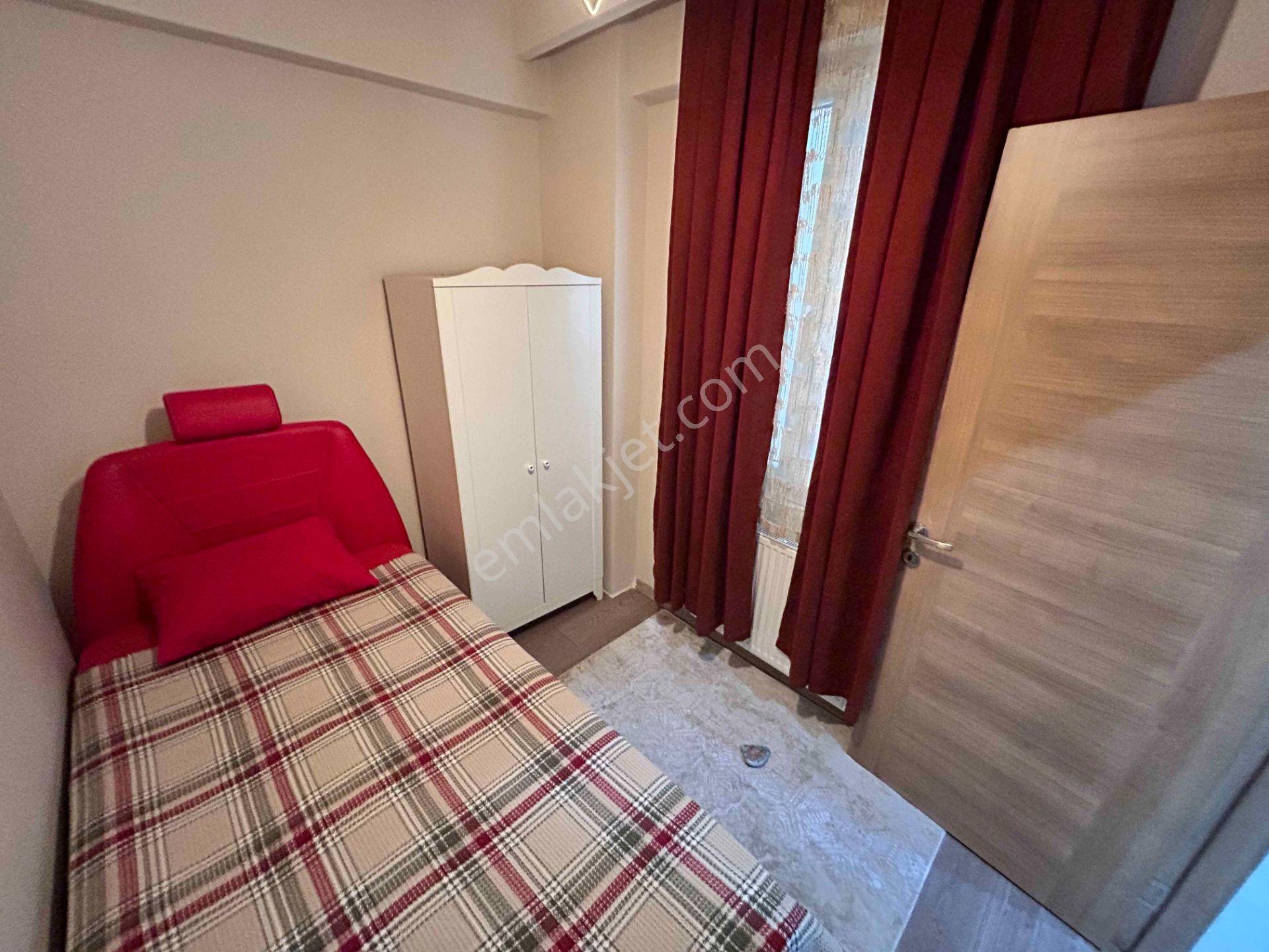 Karşıyaka Gazi Lisesi Arkası Eşyalı Kiralık 3+1 - Görsel 8