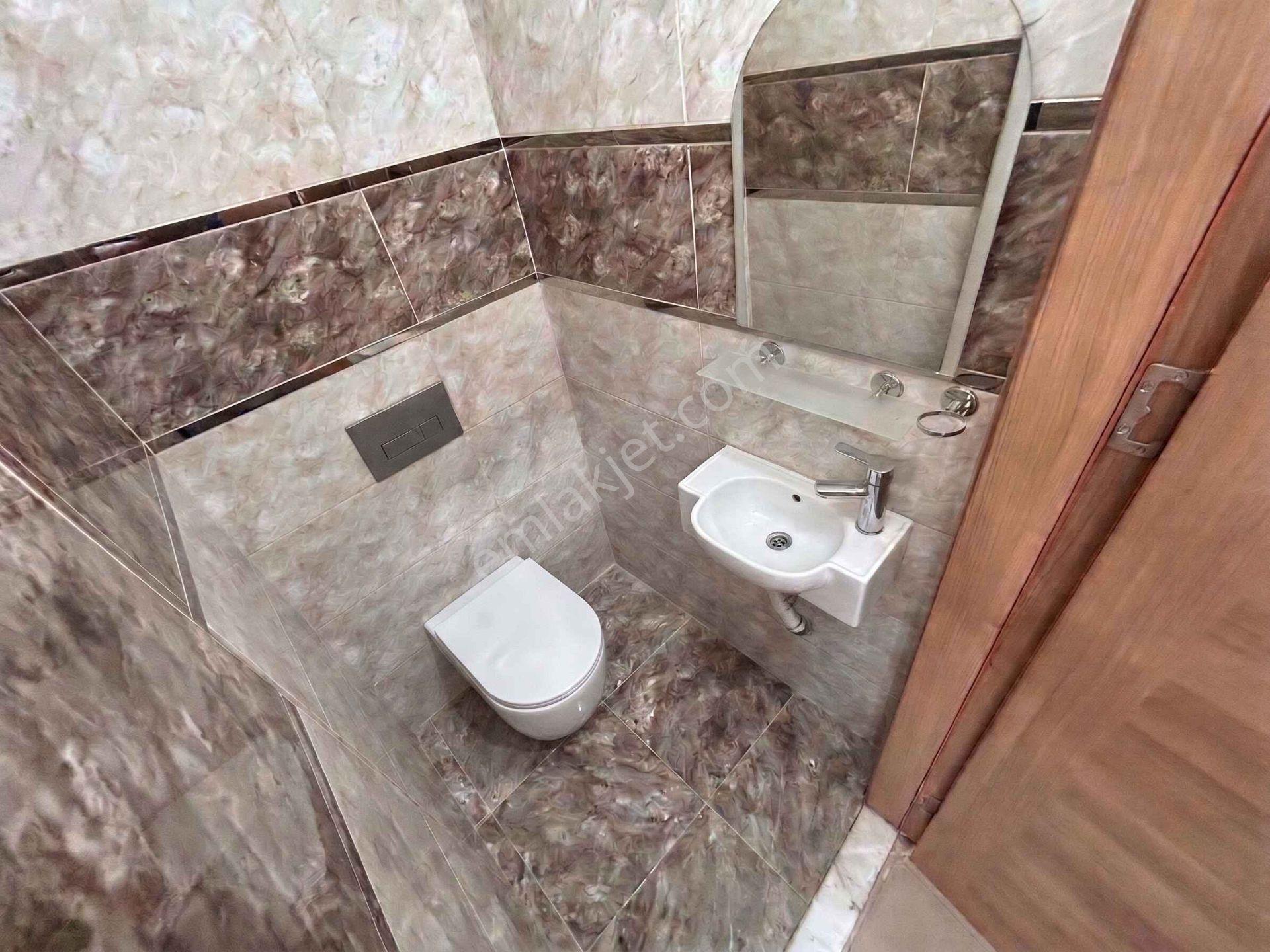 Karşıyaka Gazi Lisesi Arkası Eşyalı Kiralık 3+1 - Görsel 15