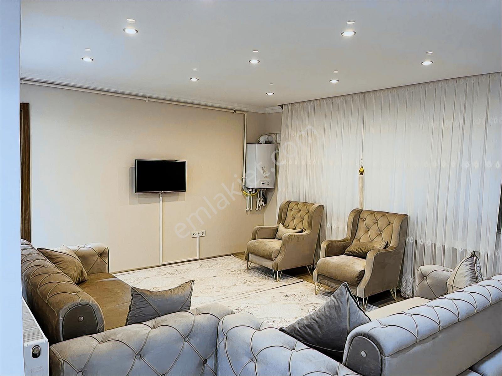 Maltepe Zümrütevlerde Site İçerisinde Geniş Fuull Eşyalı 1+1 - Görsel 23