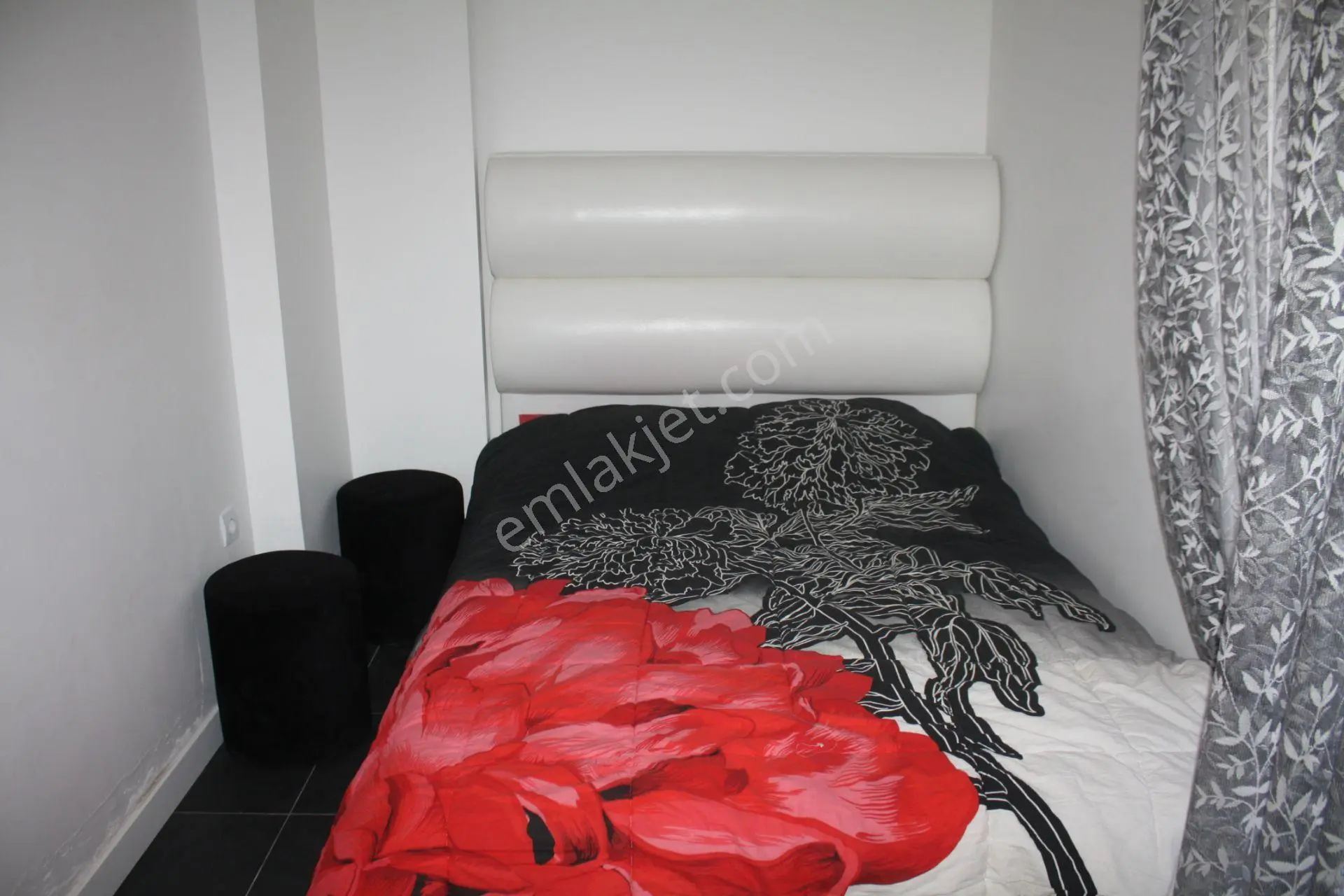 **ender Uysal Gayrimenkulden Foruma Yakın 1+1 Balkonlu Kiralık Apart - Görsel 4