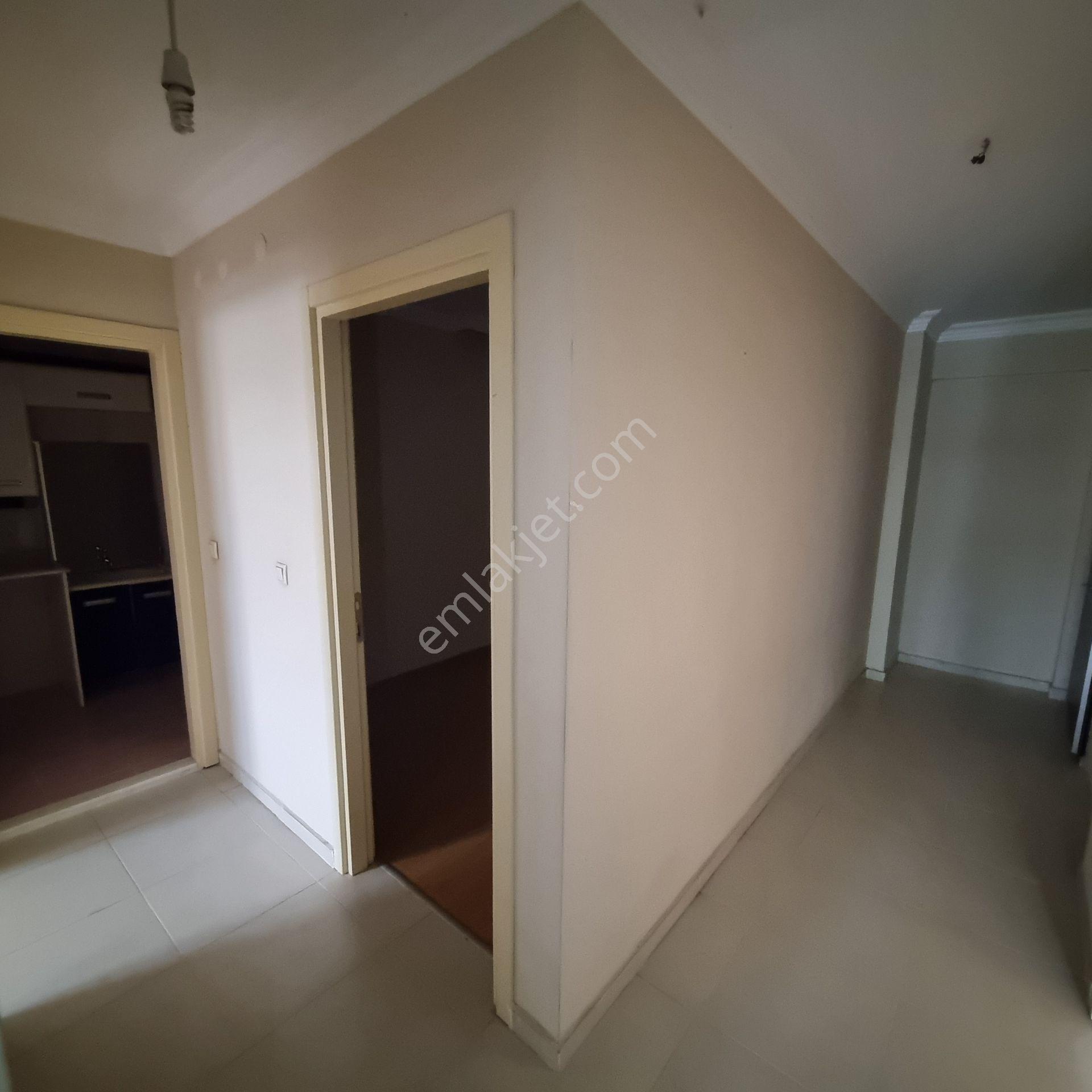 Şemikler'de Asansörlü, Kapalı Otoparklı 2+1 Kiralık Daire - Görsel 22