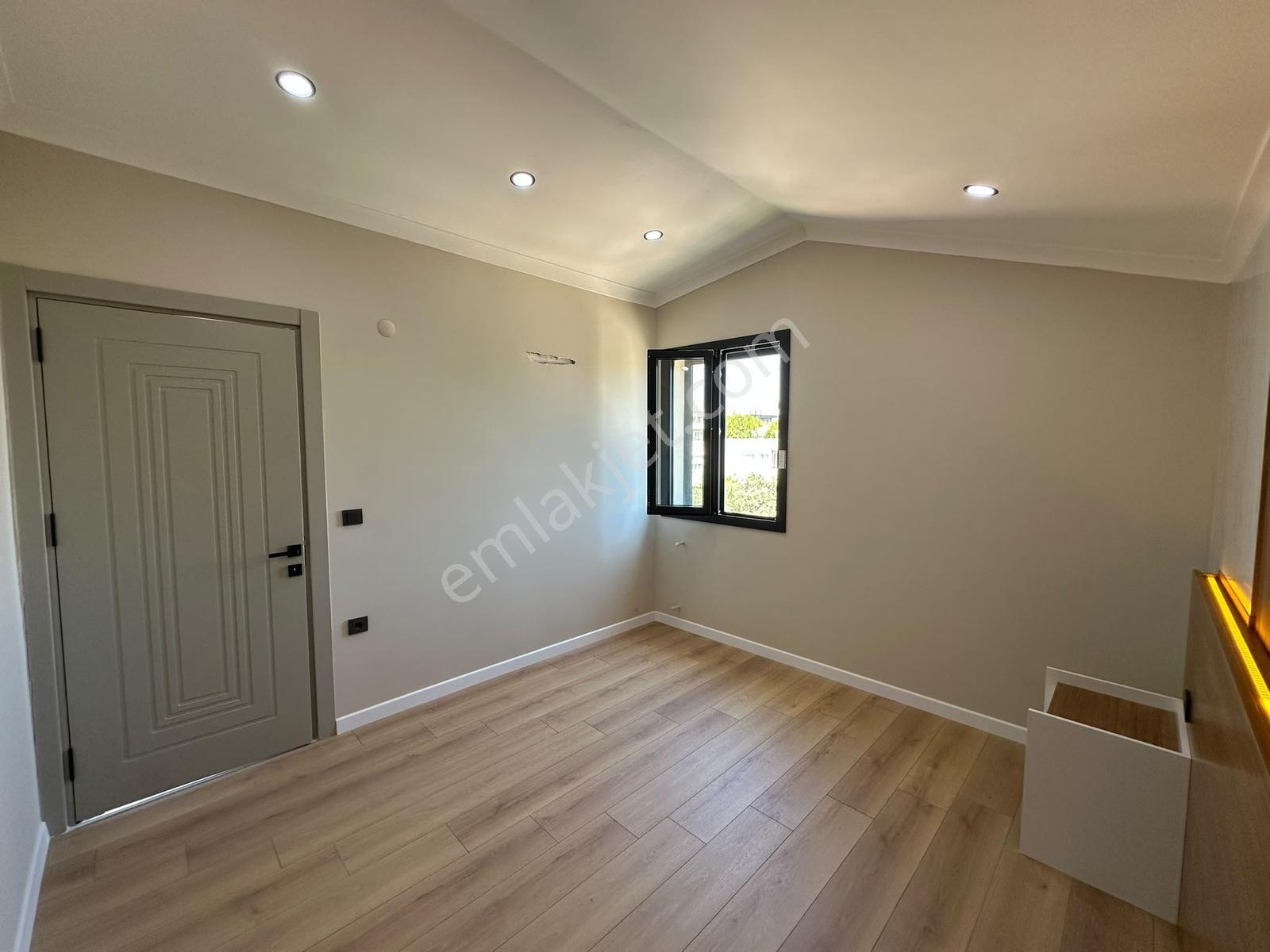 Didim Villalar Bölgesinde Lüks 4+1 Havuzlu Villa - Görsel 10