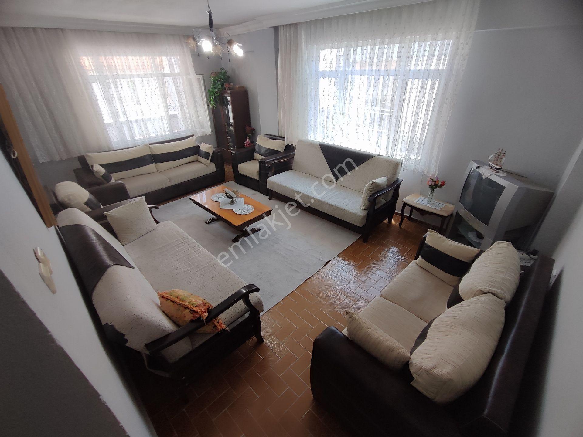 Kardeşten Akçay Salı Pazarı Civarı Denize 300 Mt. Geniş 2+1 Daire - Görsel 15