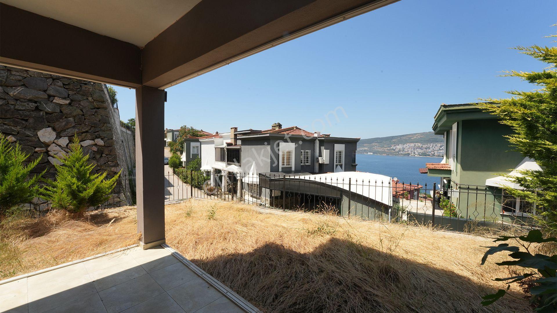 C21 Cius; Harmankaya Villaları'nda Deniz Manzaralı Bahçeli Villa - Görsel 8