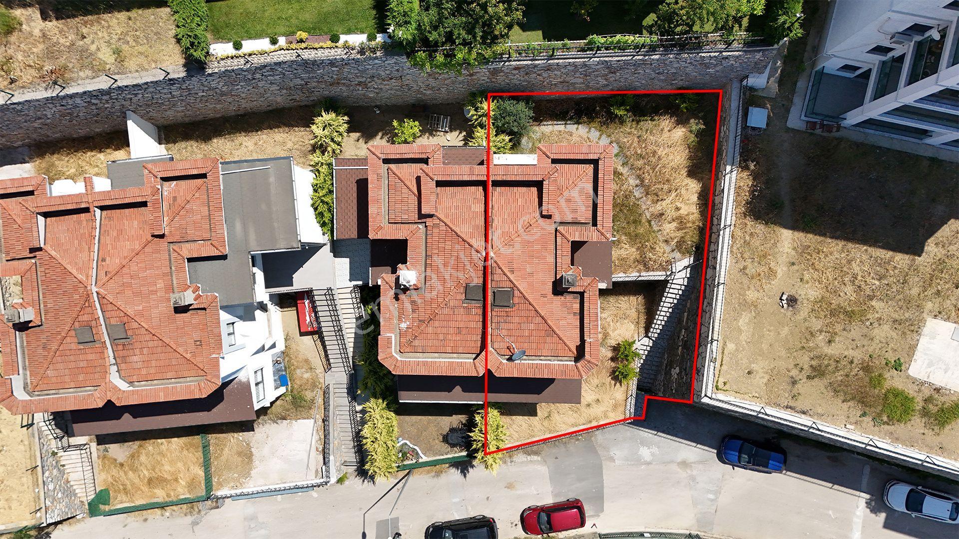 C21 Cius; Harmankaya Villaları'nda Deniz Manzaralı Bahçeli Villa - Görsel 4