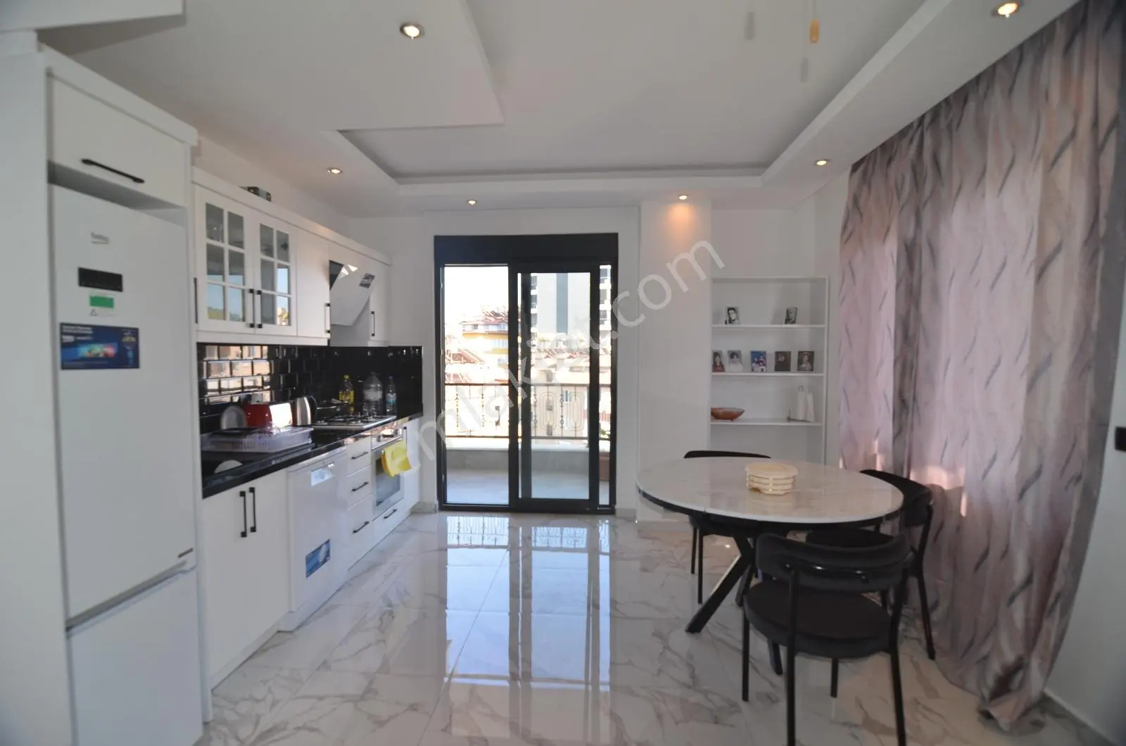 Alanya Kadıpaşa Mahallesi Satılık Eşyalı 3+1 Dubleks Daire - Görsel 2