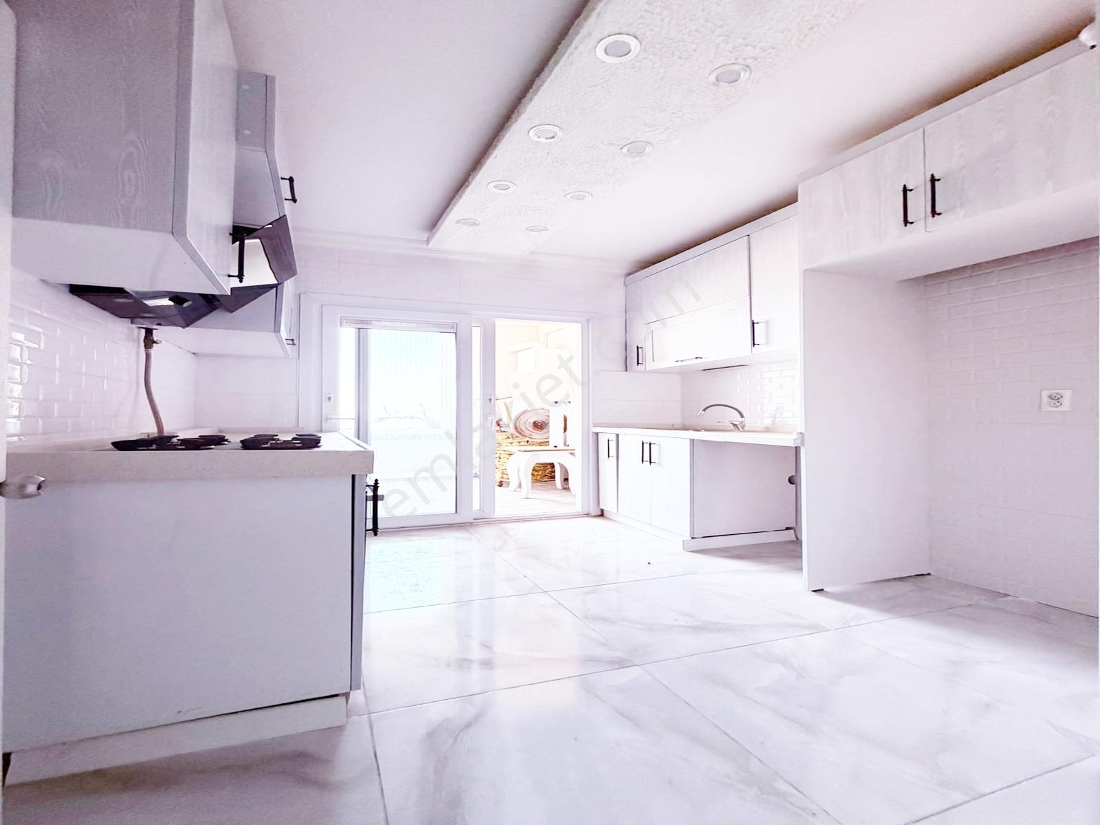 Beylikdüzü Arenadan Cadde Üstü Site İçi 2+1 Daire Fiyat Düştü - Görsel 30