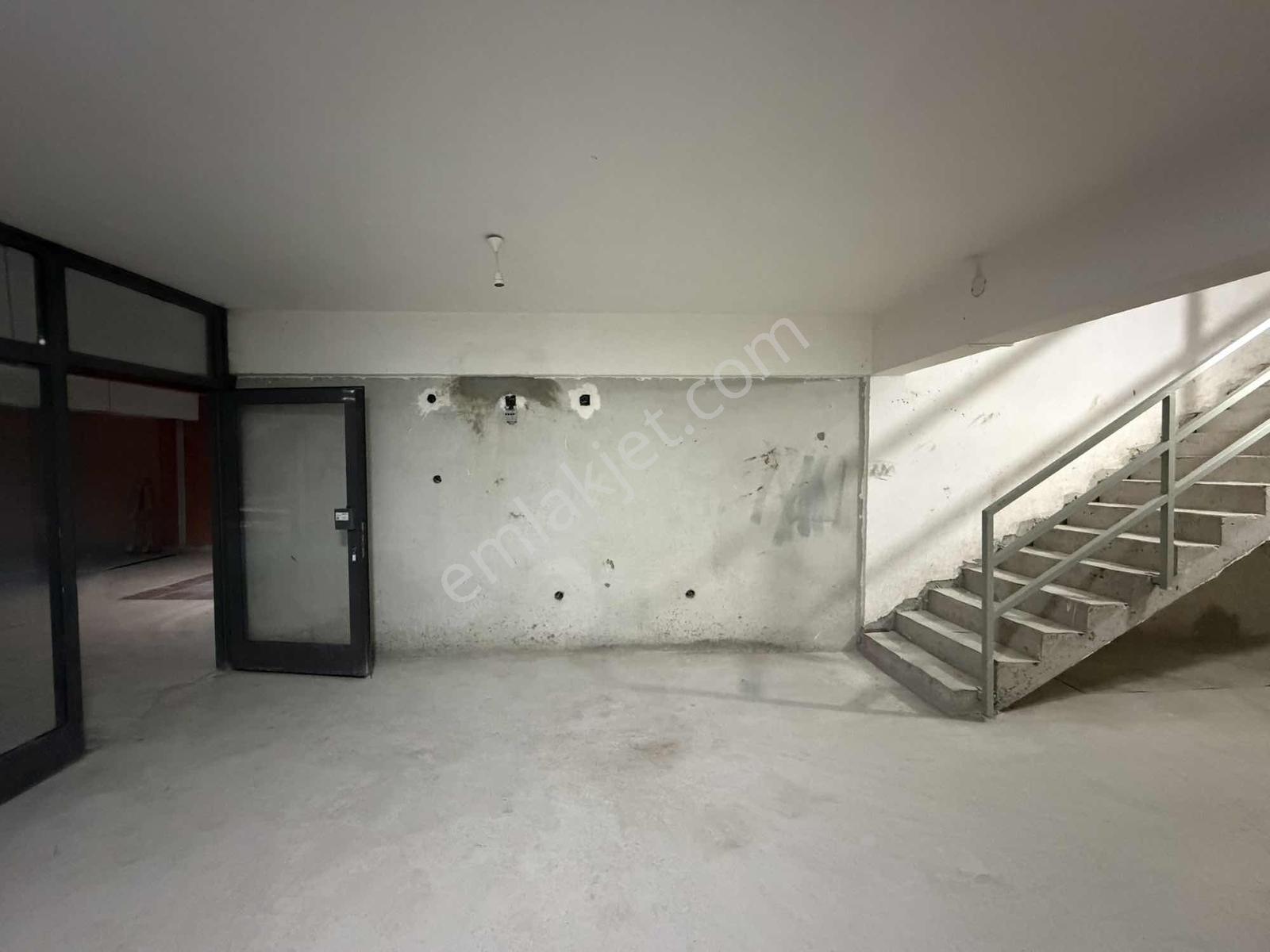 Tekstilkentte City Emlaktan 3 Katlı 125 M2 Kiralık Dükkan - Görsel 11