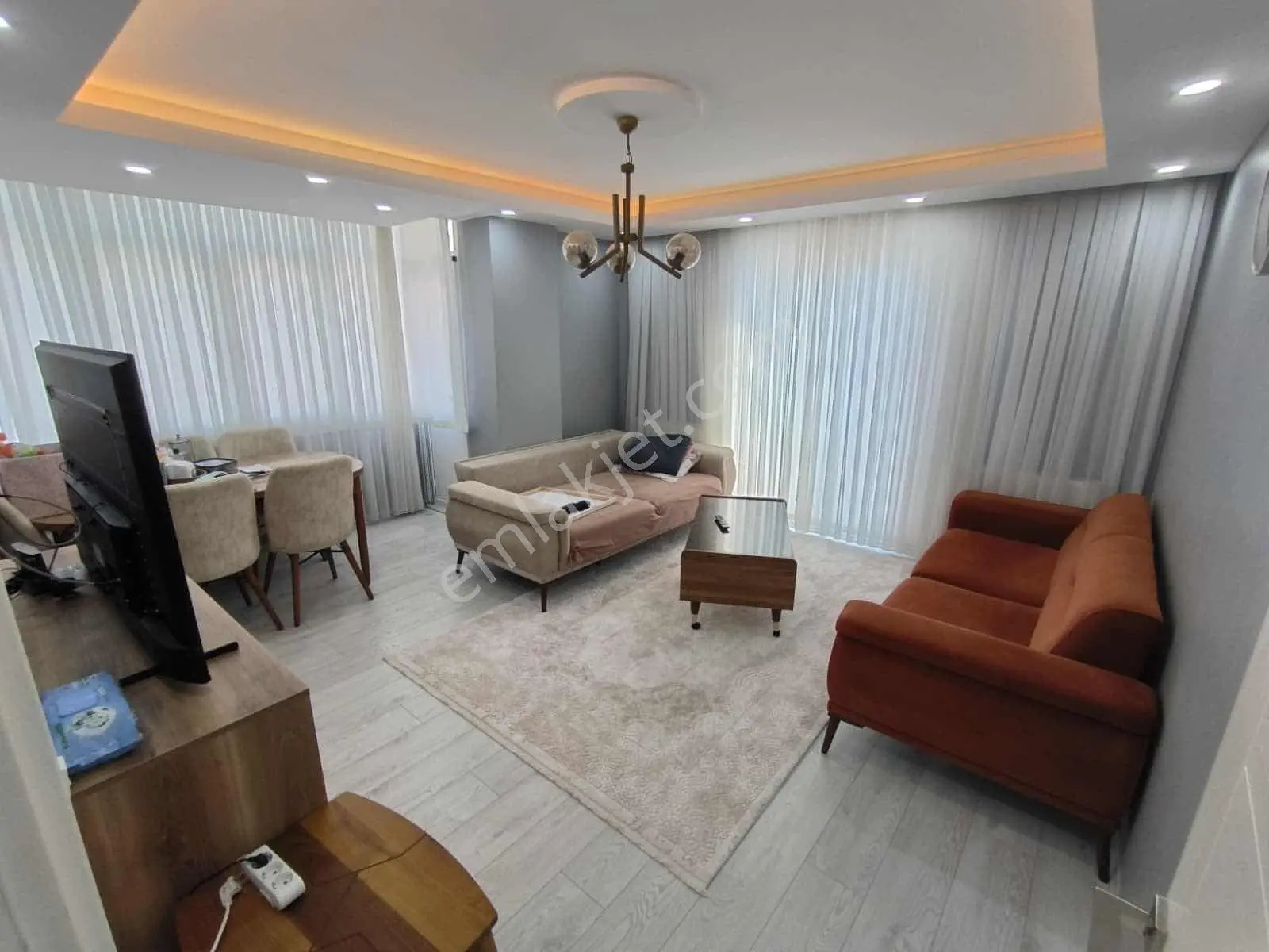 Köşklü Çeşme Daldaban'da Satılık 2+1 Asansörlü Geniş Ara Kat - Görsel 3