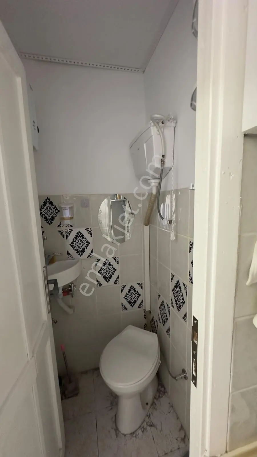 Avcılar Merkezi Konum Ferah Kaçmaz İskanlı 25 M2 Satılık Dükkan - Görsel 2