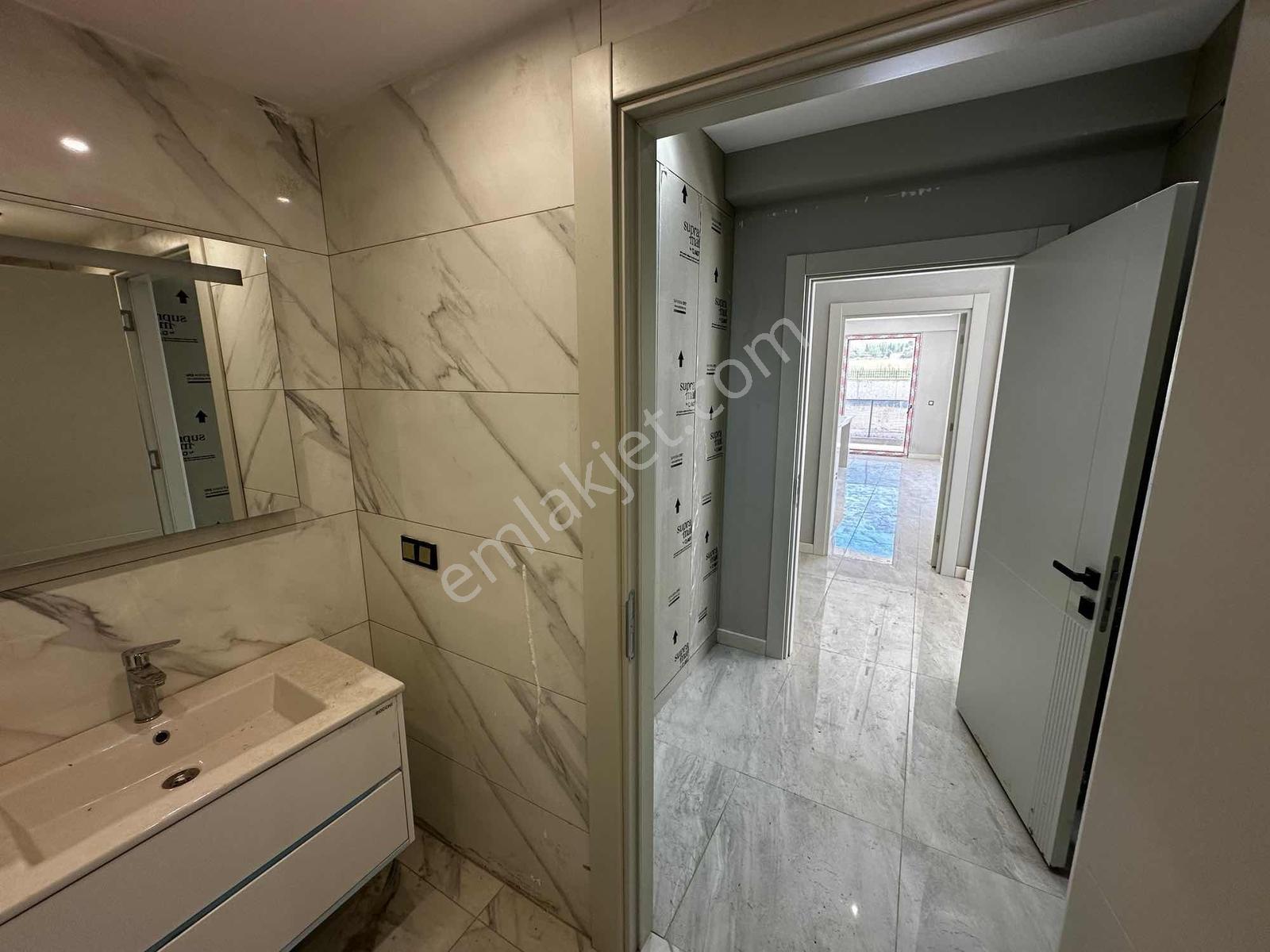 Asrın Emlak'tan Esenyurt Mh.satılık 7+1 Yapılı Havuzlu Villa - Görsel 11
