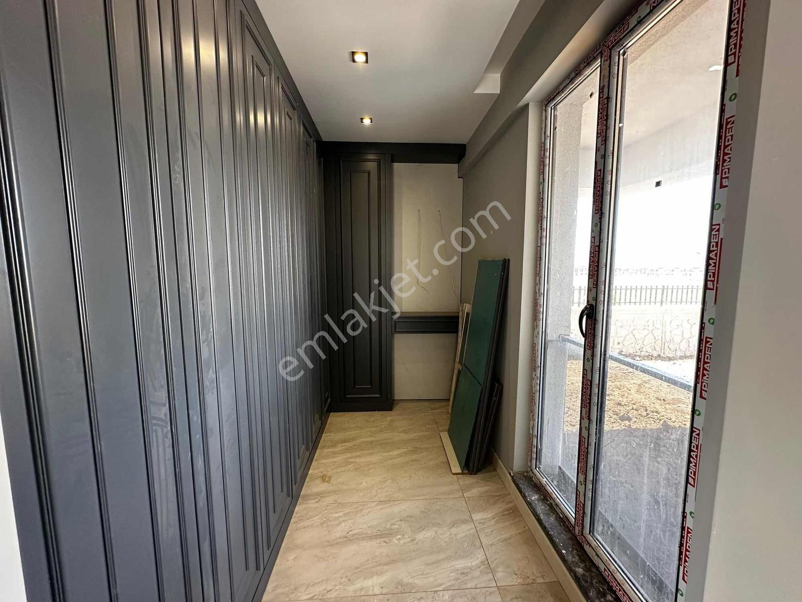 Asrın Emlak'tan Esenyurt Mh.satılık 7+1 Yapılı Havuzlu Villa - Görsel 12