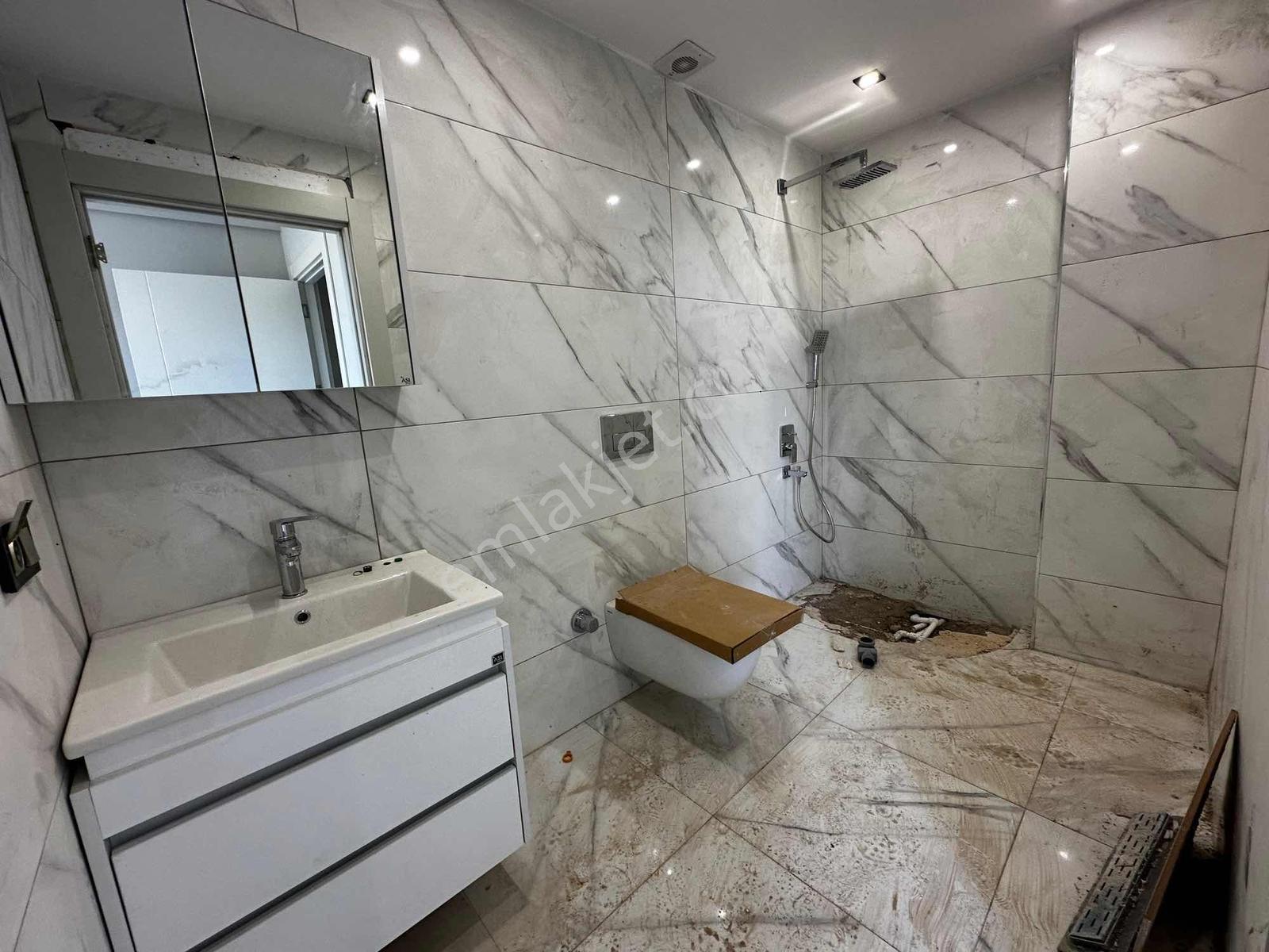 Asrın Emlak'tan Esenyurt Mh.satılık 7+1 Yapılı Havuzlu Villa - Görsel 19