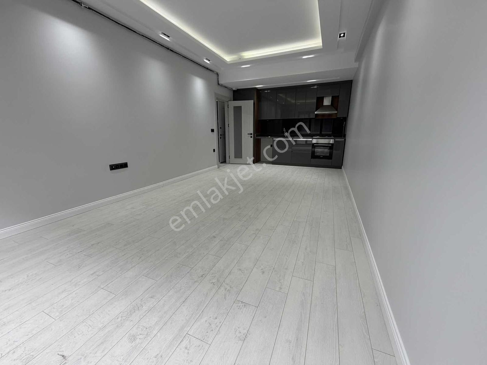 Arnavutköy Merkez Mah Kiralık 2 + 1 Ara Kat Daire - Görsel 31
