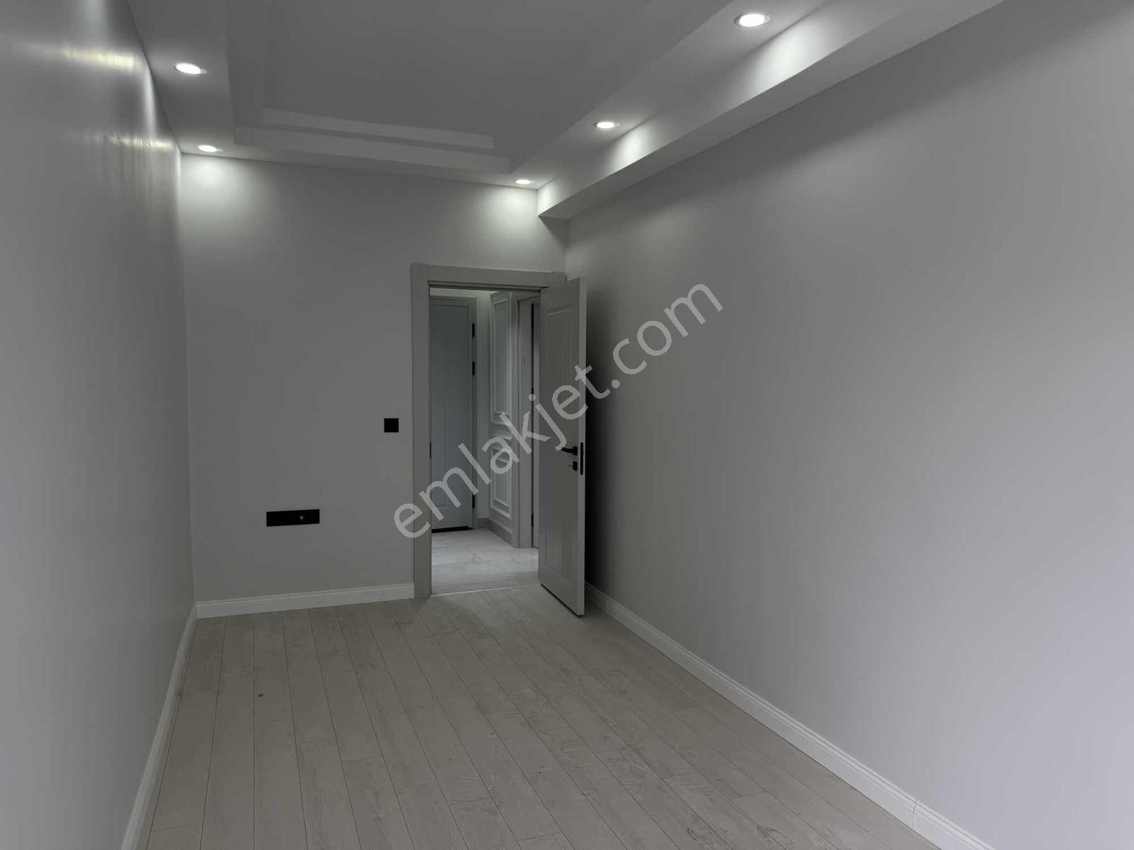 Arnavutköy Merkez Mah Kiralık 2 + 1 Ara Kat Daire - Görsel 13