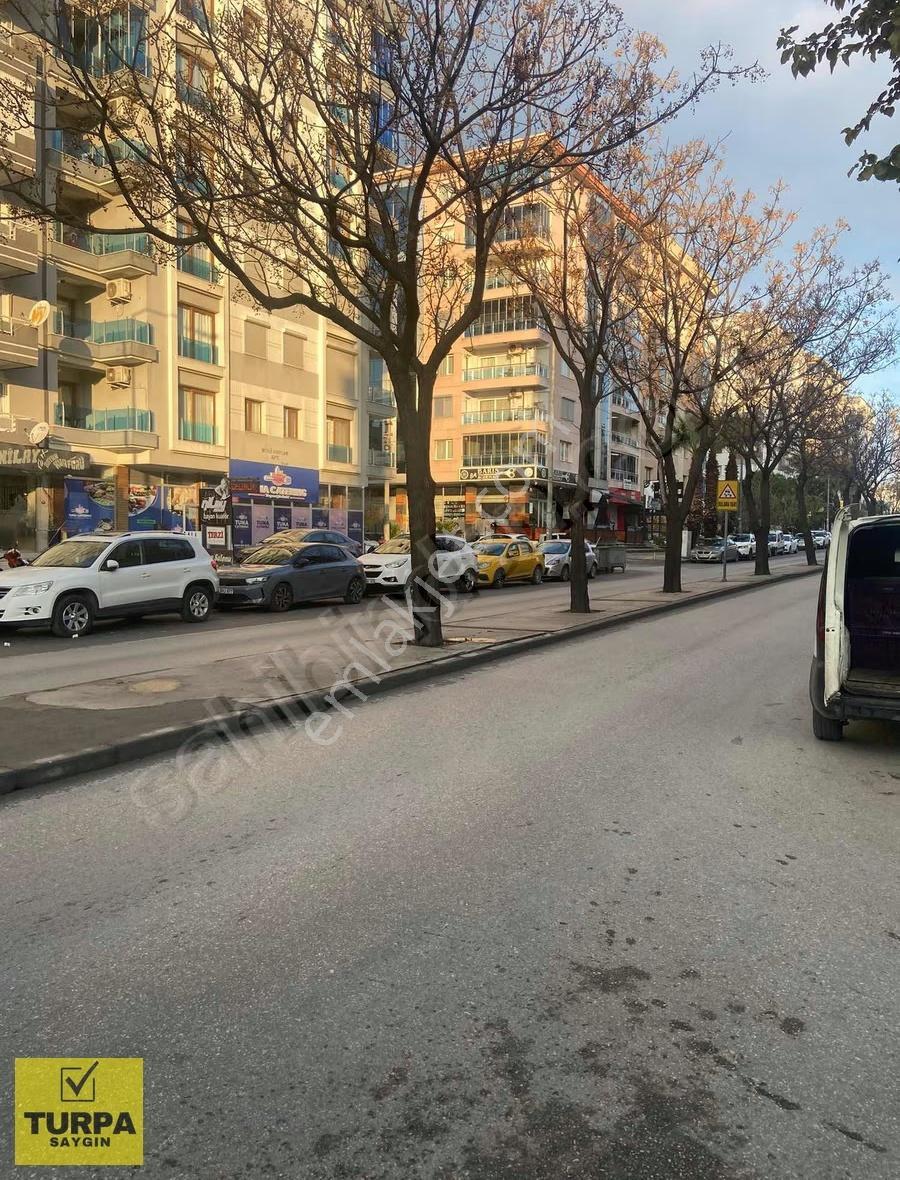 Turpa Saygın'dan Eşrefpaşa Cadde Ve İzmirpark 2 Dk. Ara Kat 3+1 - Görsel 27