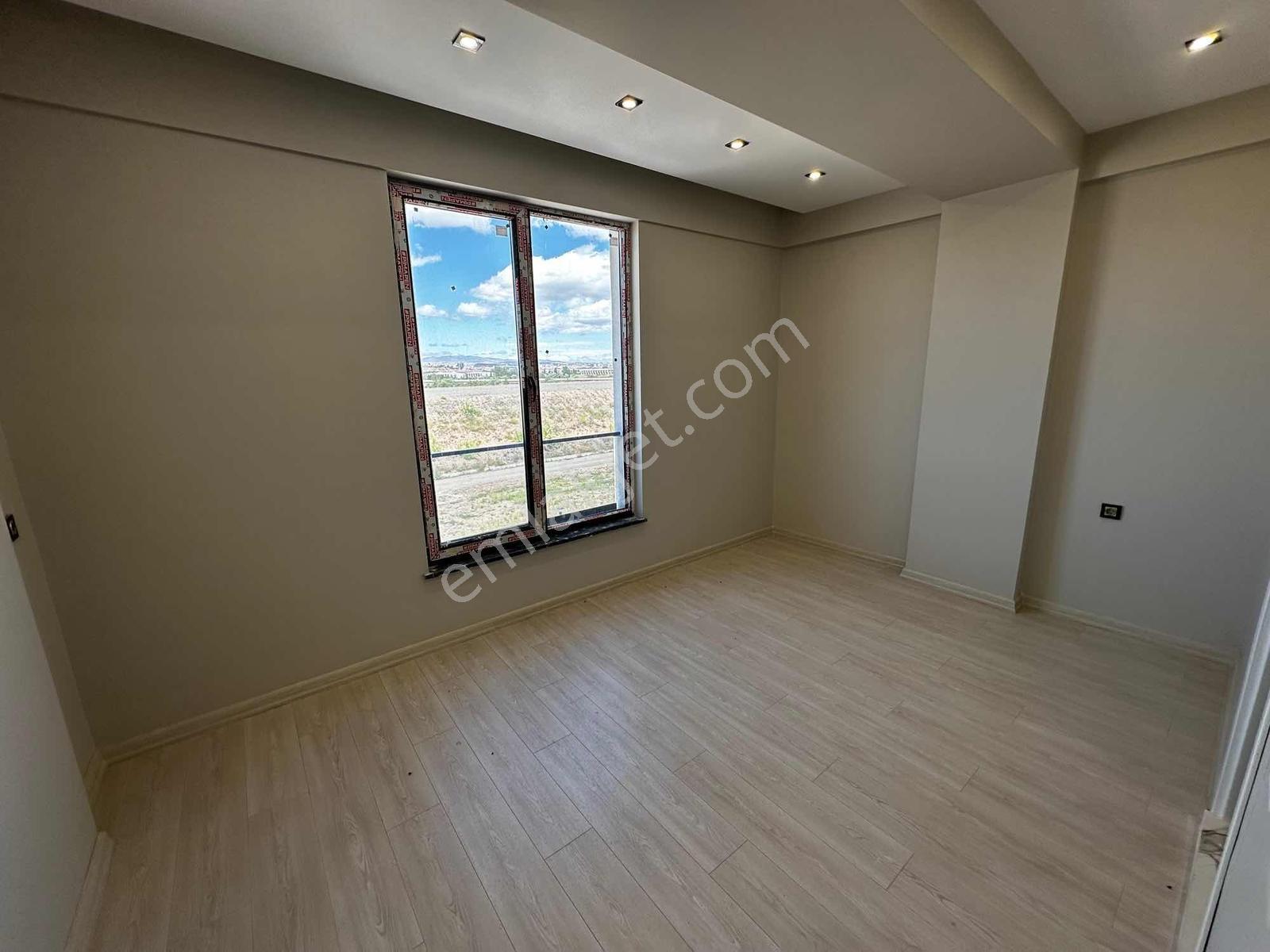 Asrın Emlak'tan Esenyurt Mh.site İçi Satılık 5+1 Yapılı Villa - Görsel 4