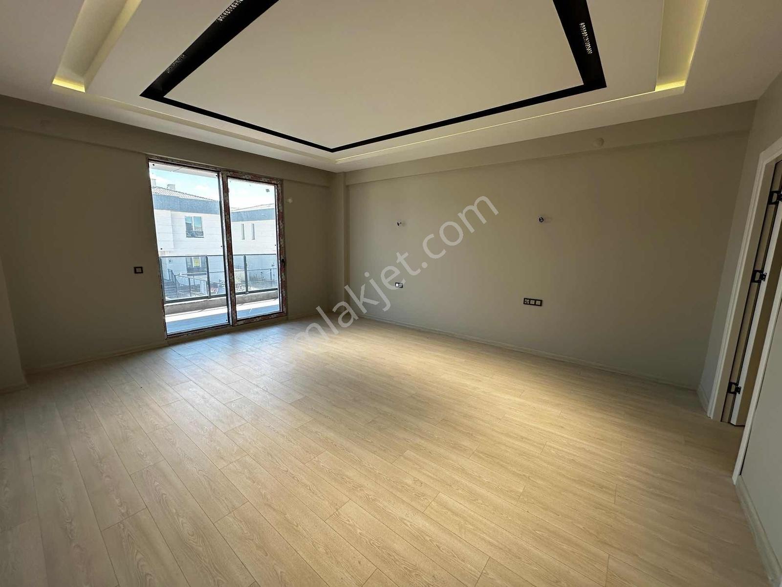 Asrın Emlak'tan Esenyurt Mh.site İçi Satılık 5+1 Yapılı Villa - Görsel 20