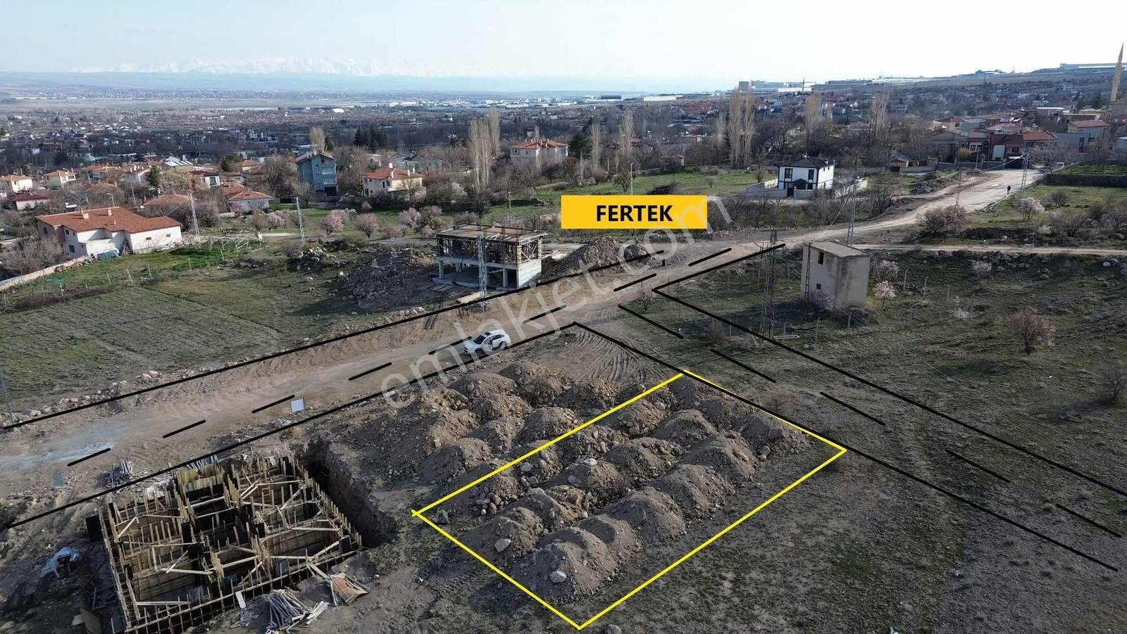 Fertek'te Satılık Köşebaşı Arsa - Görsel 15