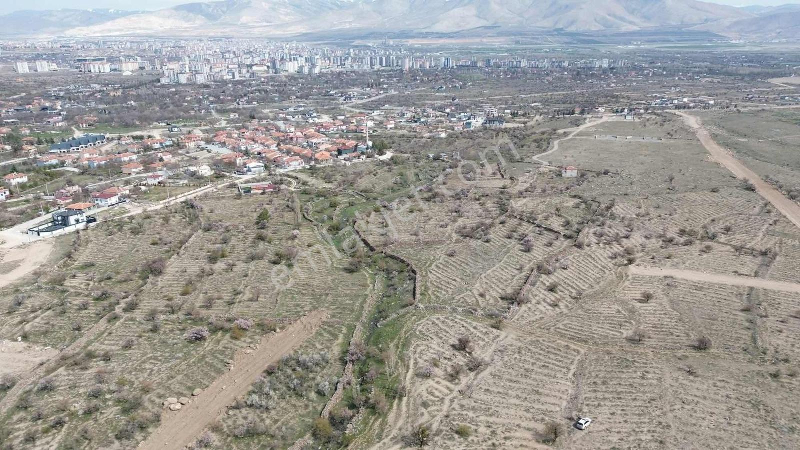 Fertek'te Satılık Köşebaşı Arsa - Görsel 21
