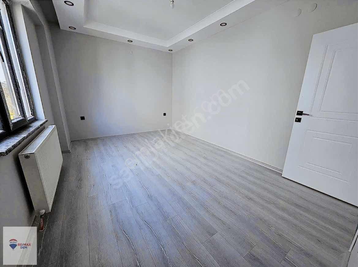Remax Dem'den Halitpaşa Mah. Acil Satılık Fırsat 3+1 Ara Kat - Görsel 28