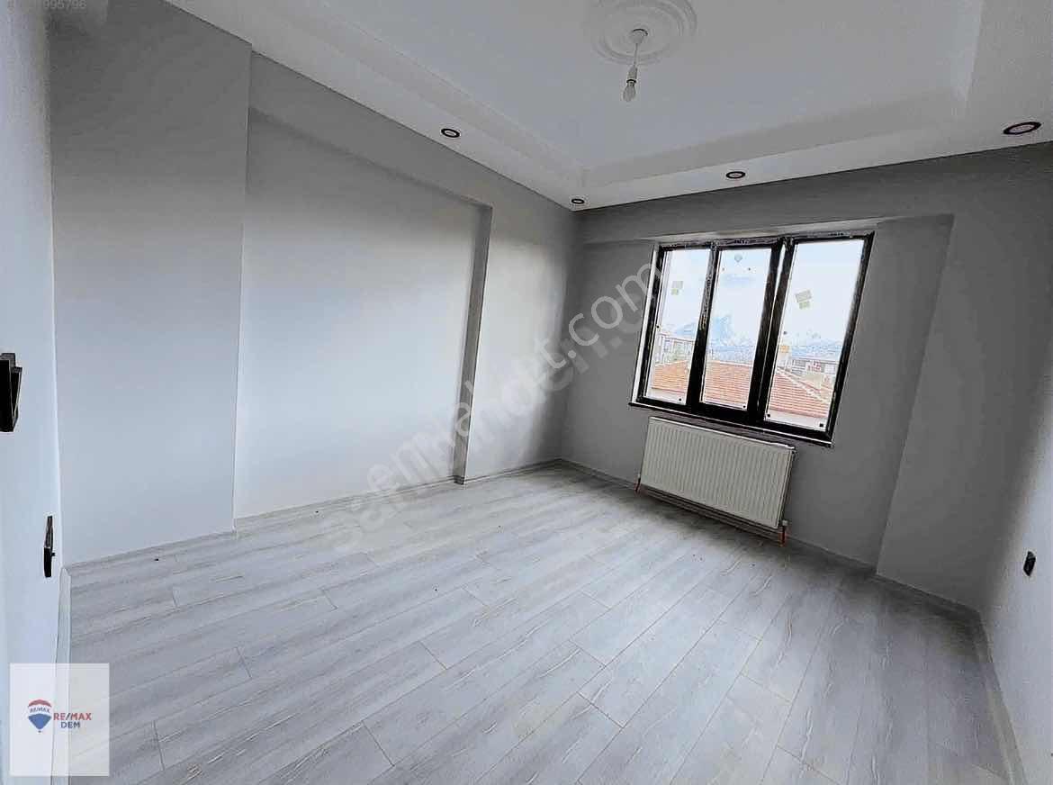 Remax Dem'den Halitpaşa Mah. Acil Satılık Fırsat 3+1 Ara Kat - Görsel 12