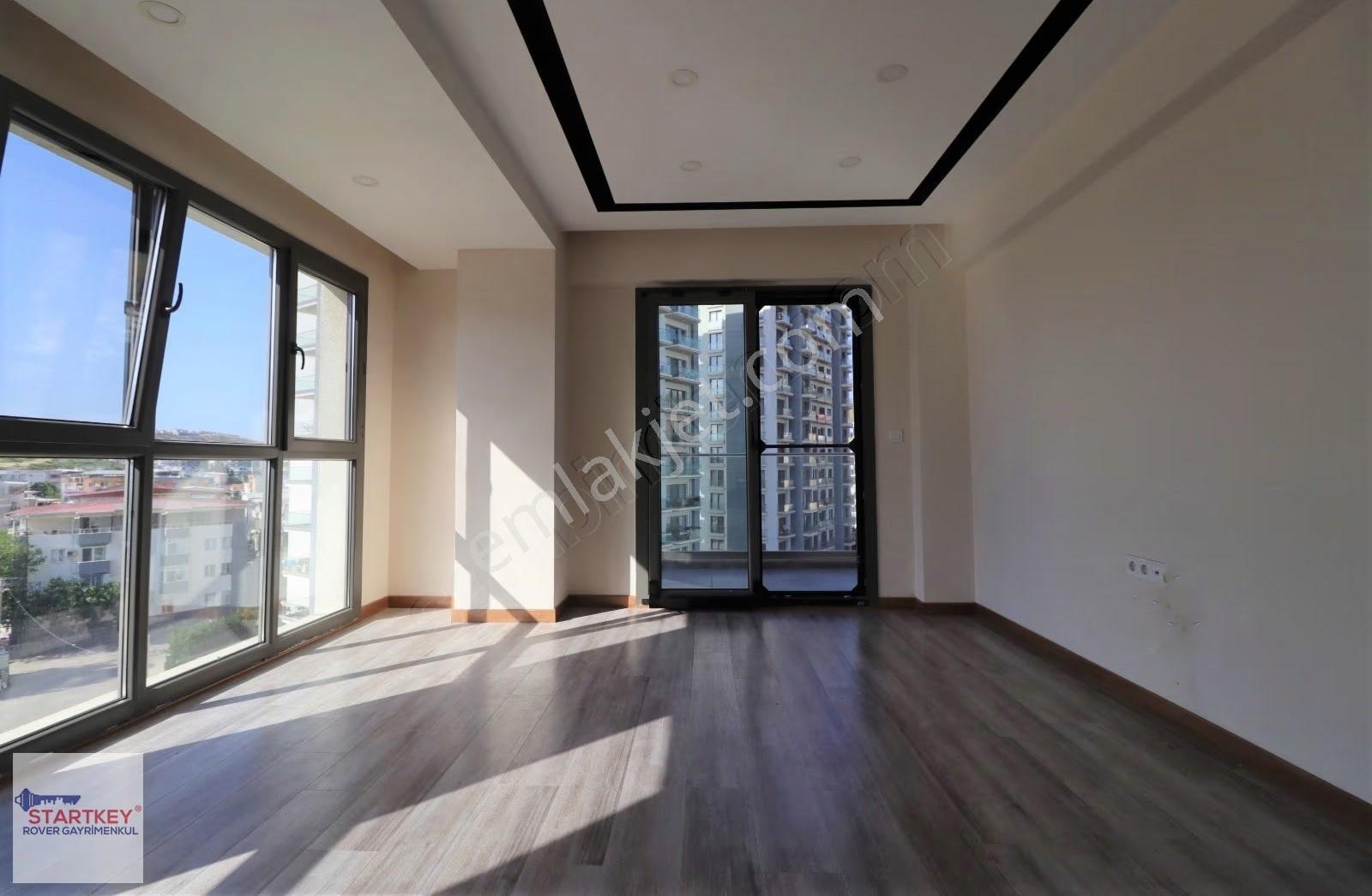 Çiğli Marka 333 Sitesinde Havuz Cepheli Kiralık 2+1 Daire - Görsel 23