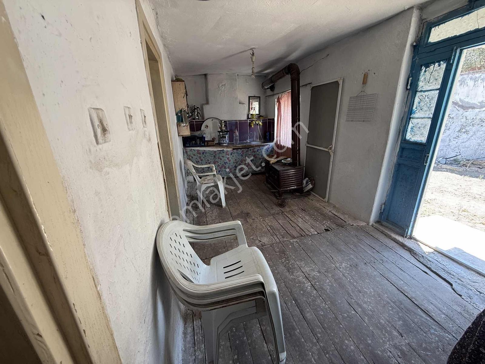 Nova'dan Kepsut Mehmetler De Bahçeli Satılık Köy Evi 516 M² - Görsel 7