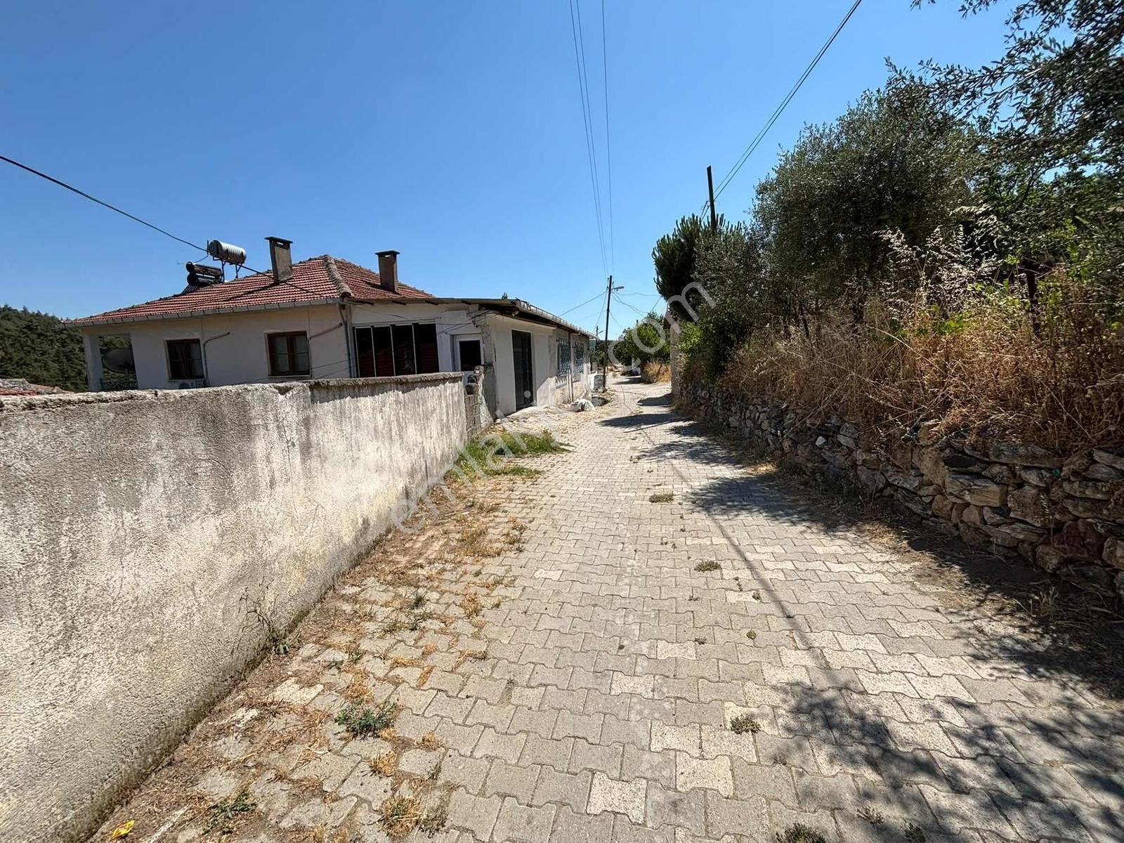 Nova'dan Kepsut Mehmetler De Bahçeli Satılık Köy Evi 516 M² - Görsel 10