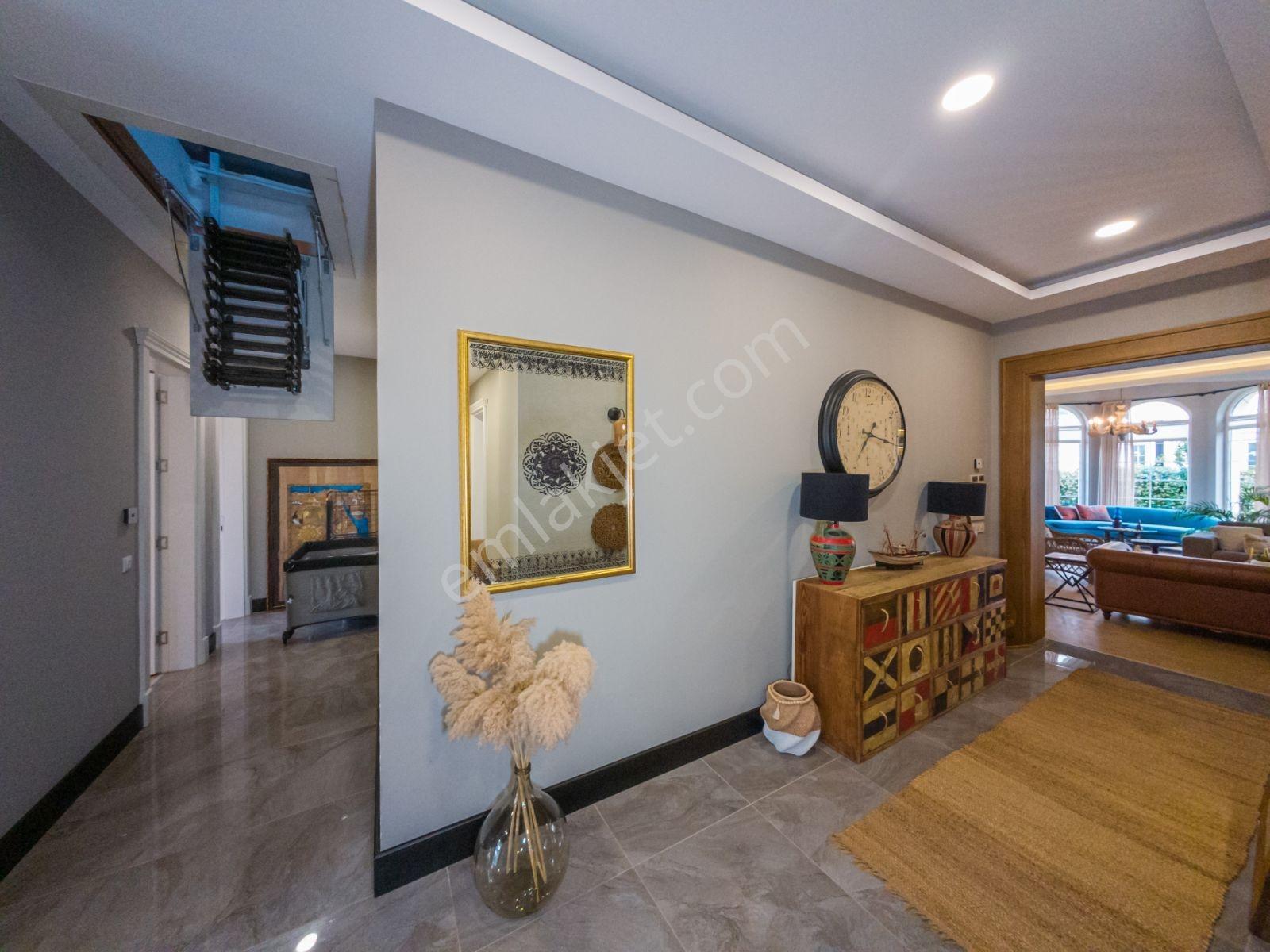 Vali Konakları 2'de Müstakil Bahçeli Eşyalı Kiralık Villa - Görsel 18