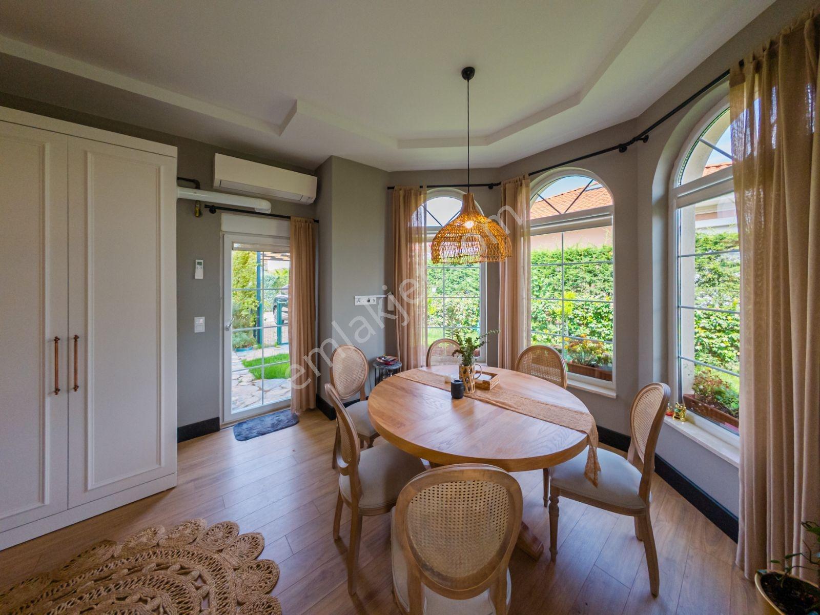 Vali Konakları 2'de Müstakil Bahçeli Eşyalı Kiralık Villa - Görsel 16
