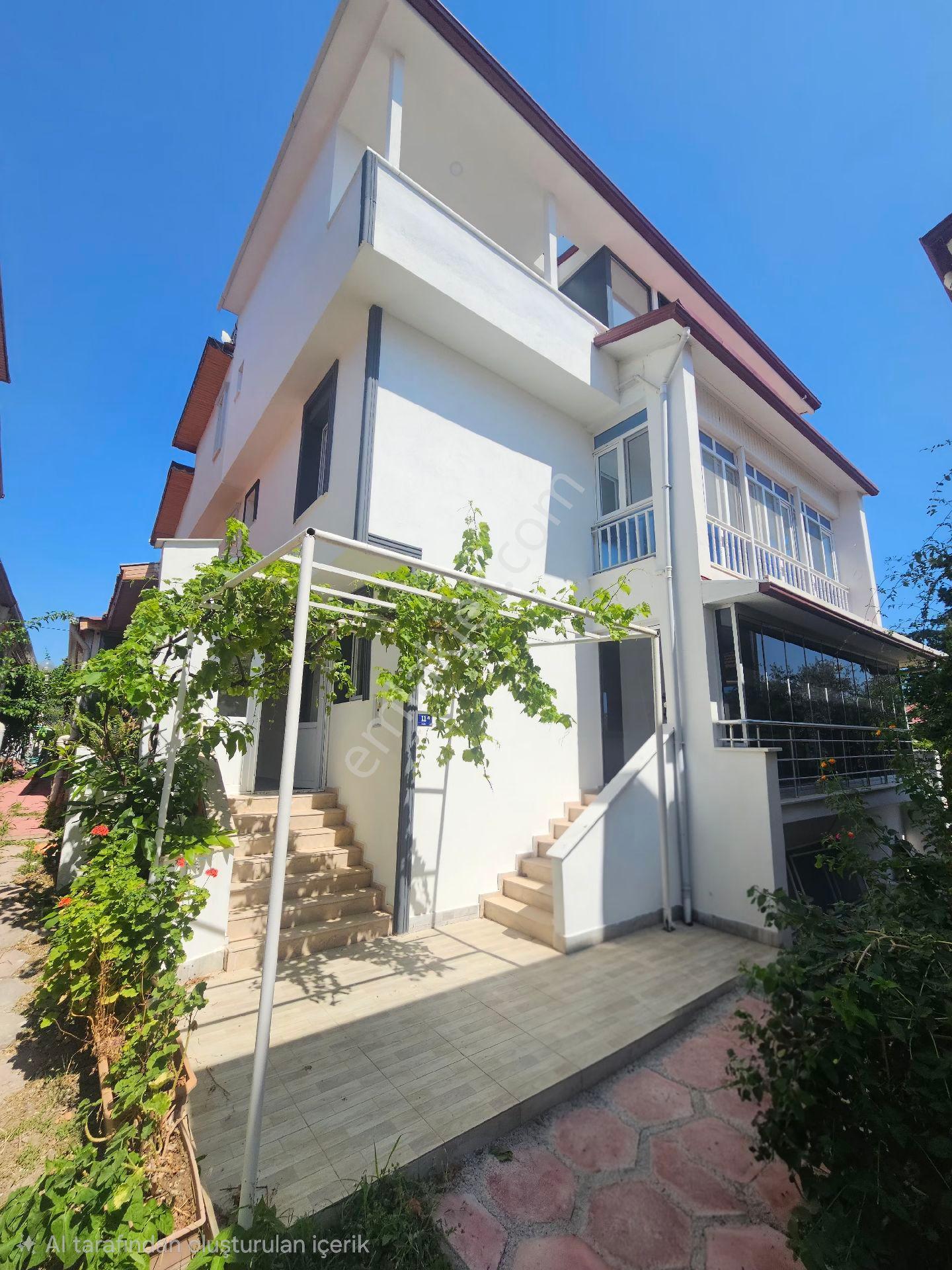 Aydın Didim'de Lüks Sitede Kiralık 4+1 Villa - Görsel 2