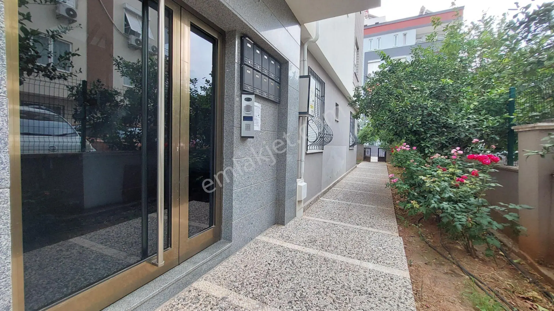 Kızıltoprak Mah. Asansörlü Otoparklı 1. Katta 3+1 Kiralık Daire - Görsel 5