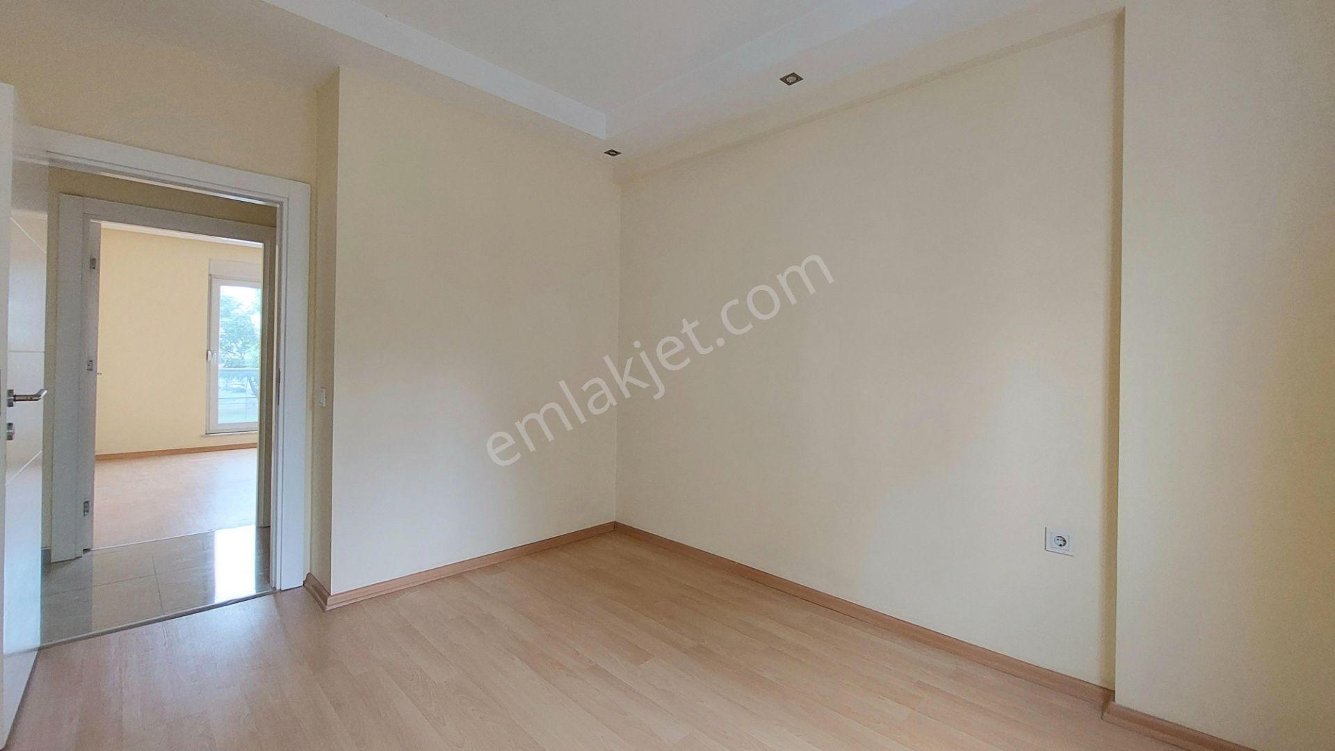 Kızıltoprak Mah. Asansörlü Otoparklı 1. Katta 3+1 Kiralık Daire - Görsel 10