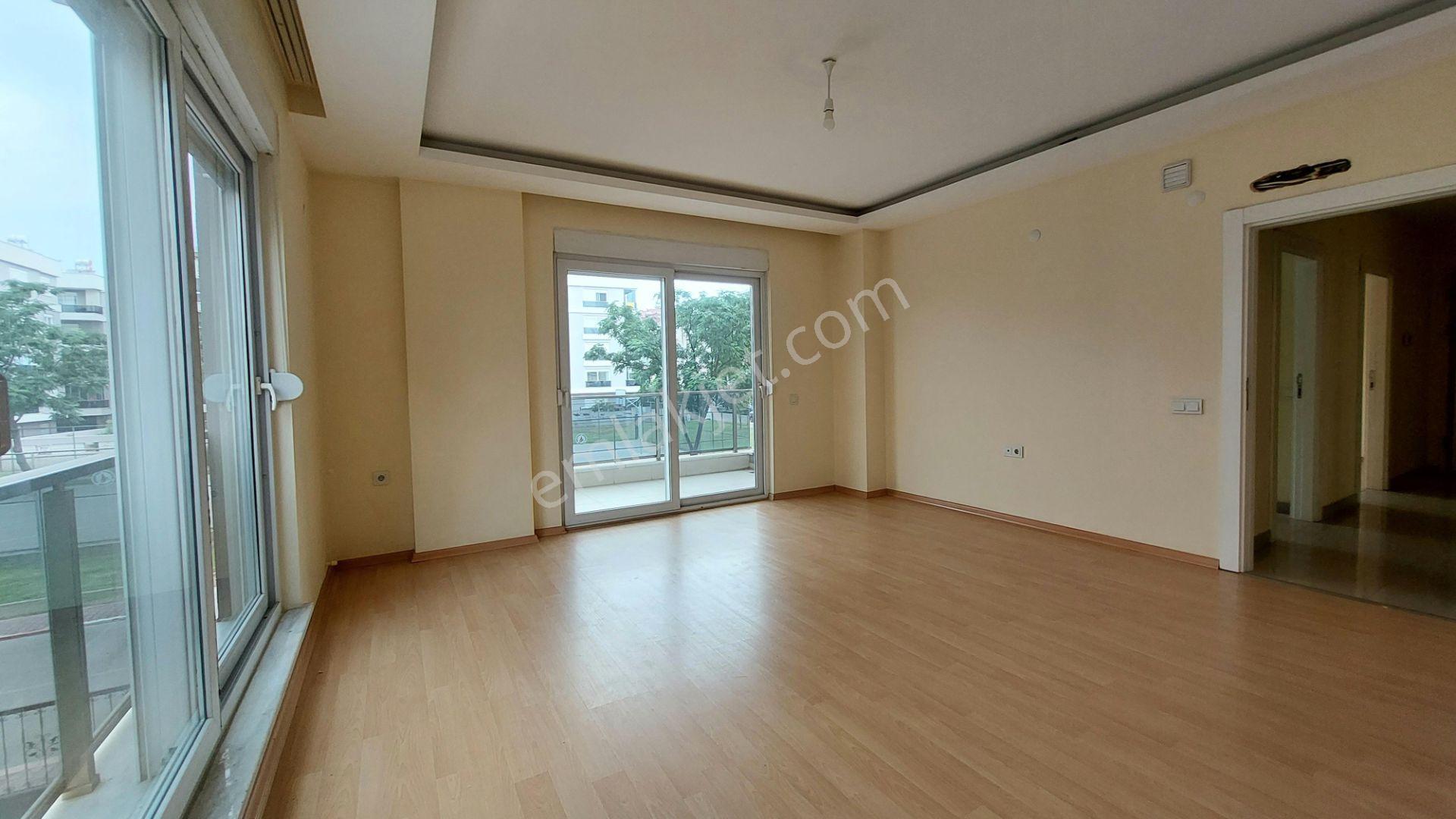 Kızıltoprak Mah. Asansörlü Otoparklı 1. Katta 3+1 Kiralık Daire - Görsel 32