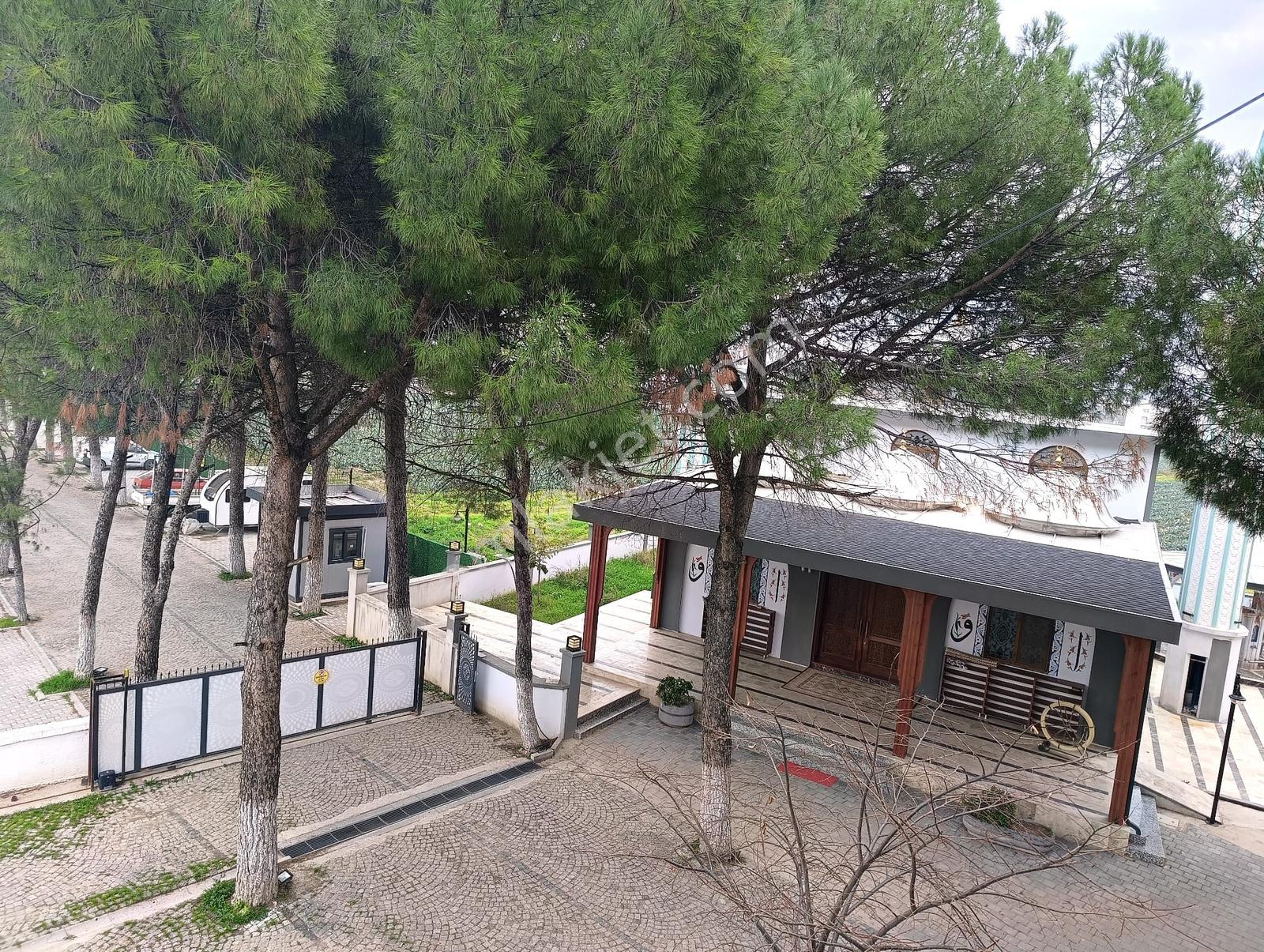 Kemalpaşa Örnekköy Maya Sitesinde Eşyalı 4+1 Kiralık Lüks Villa - Görsel 24