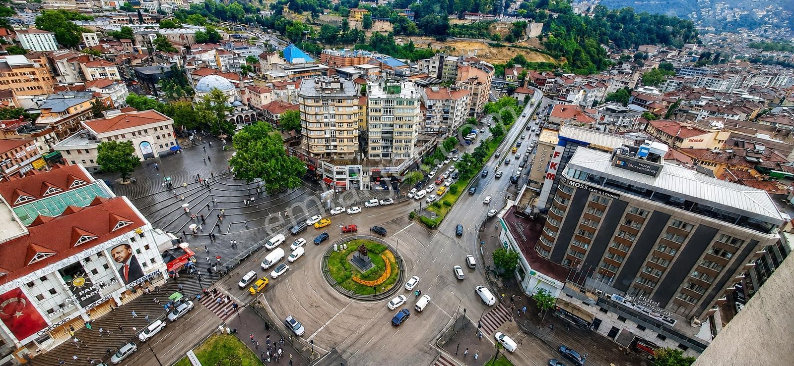 Remax Advantage Şehrin Merkezinde Satılık 2+1 Fırsat Daire