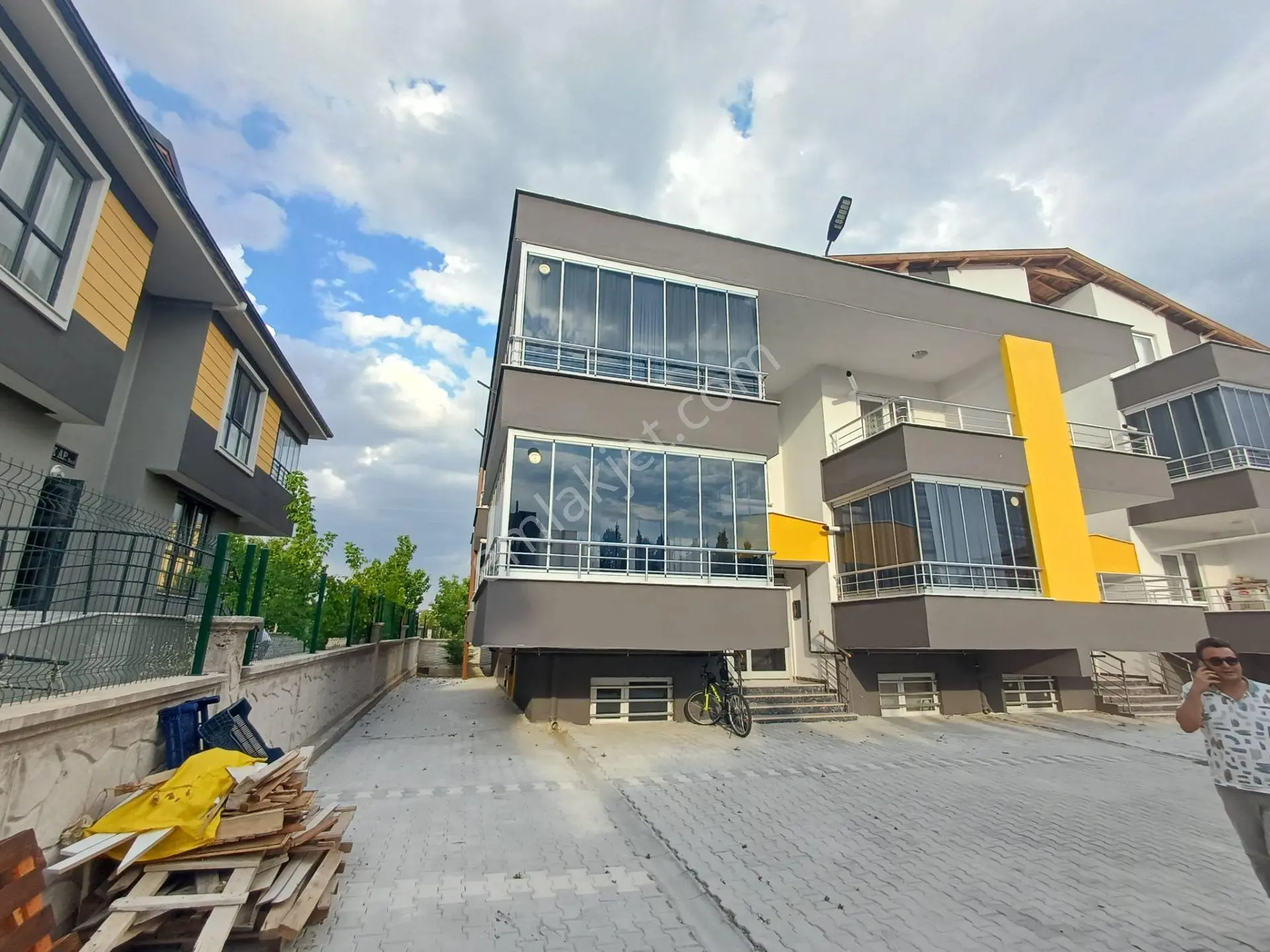 Emrah Çiftci'den Selçuklu Yazır Mah.şafak Cad.yanı Satılık 2+1 Lüks Dubleks Daire - Görsel 2
