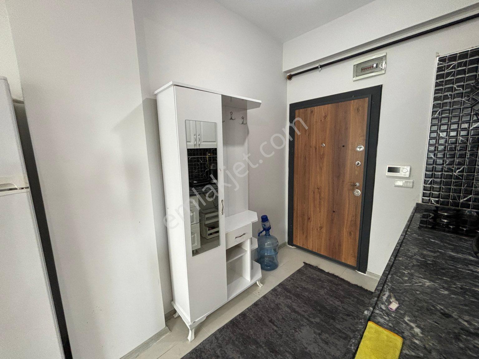 Eşyalı Satılık 1+1 | Tramvaya 100 Mt Site İçinde - Görsel 5