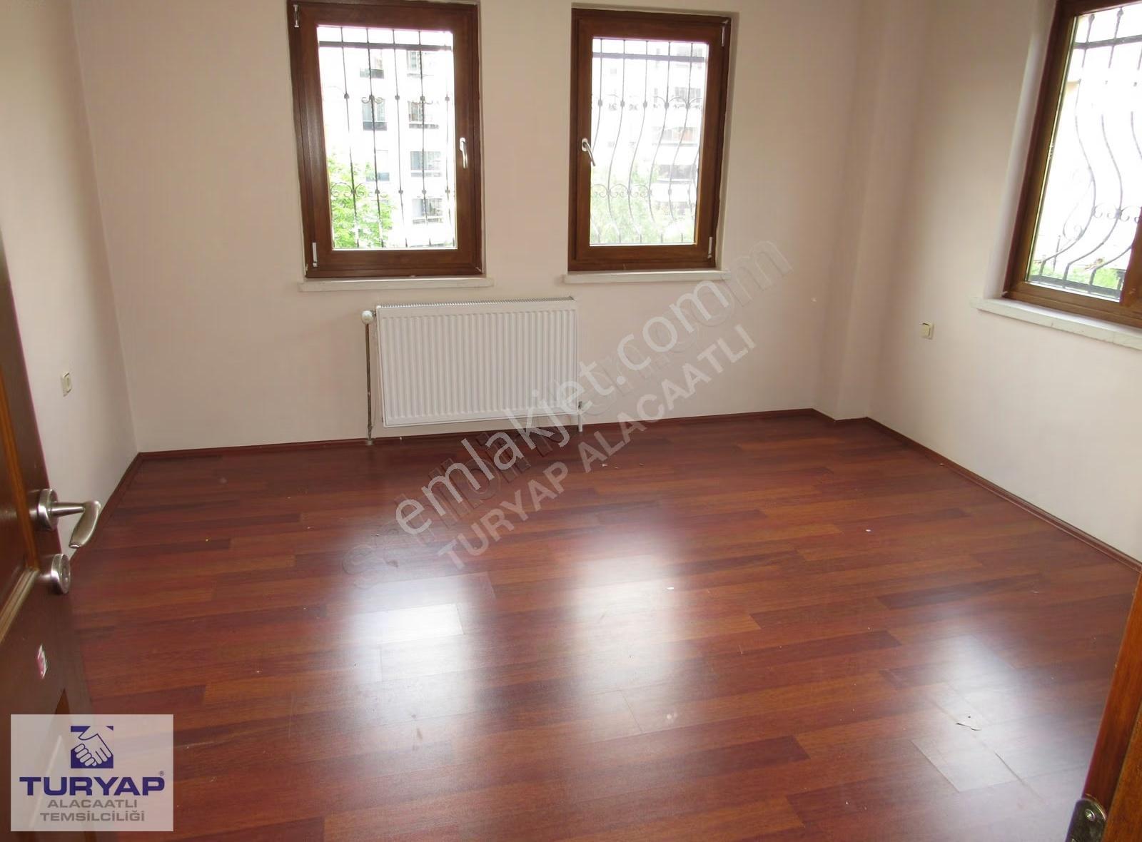 Turyap'tan Türkkonutta Site İçerisinde Triplex 4+2 Kiralık Villa - Görsel 3