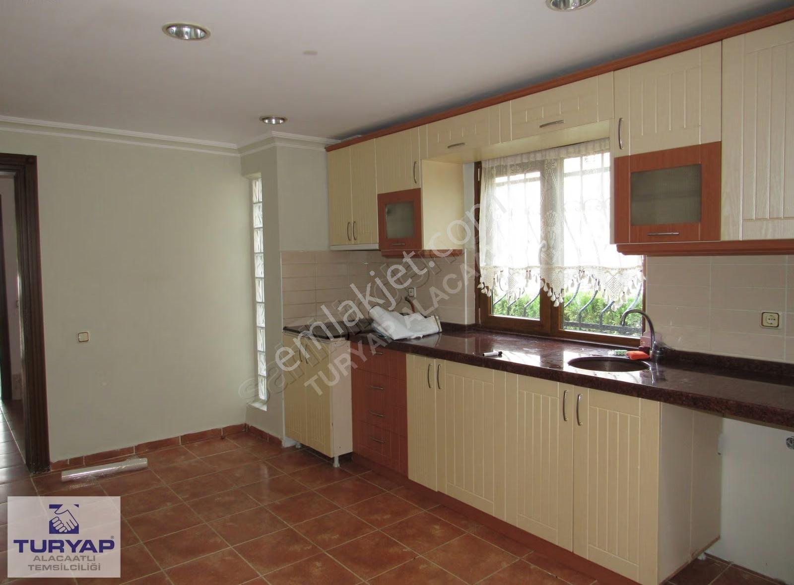 Turyap'tan Türkkonutta Site İçerisinde Triplex 4+2 Kiralık Villa - Görsel 2
