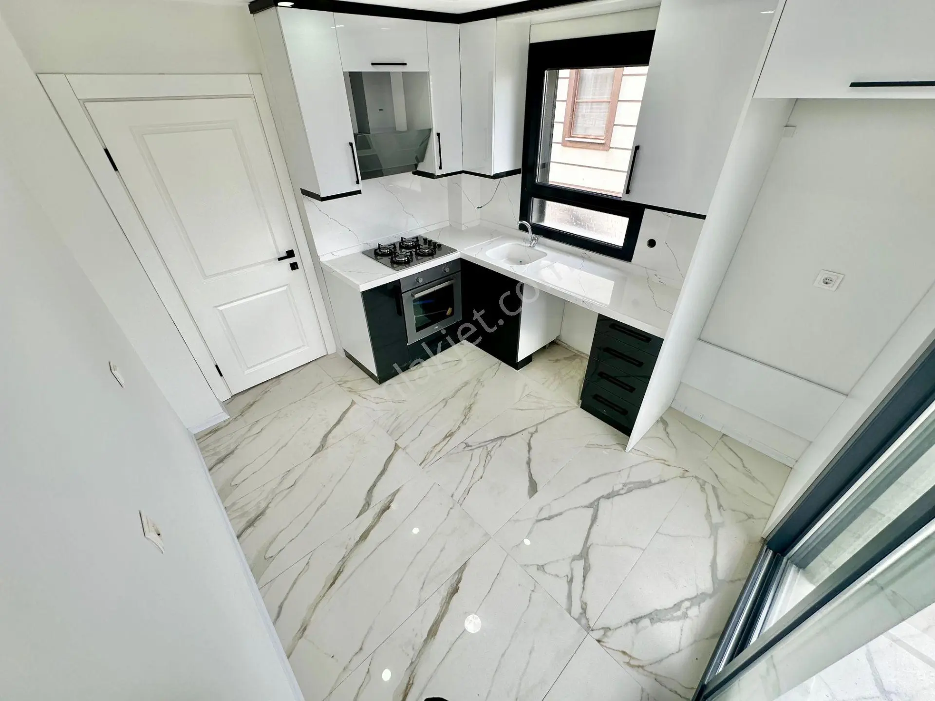 ꧁ay Emlaktan꧂ören'de Denize Sadece 500 Metre Geniş Manzaralı Teraslı Satılık 2+1 Lüx Dublex Daire - Görsel 9